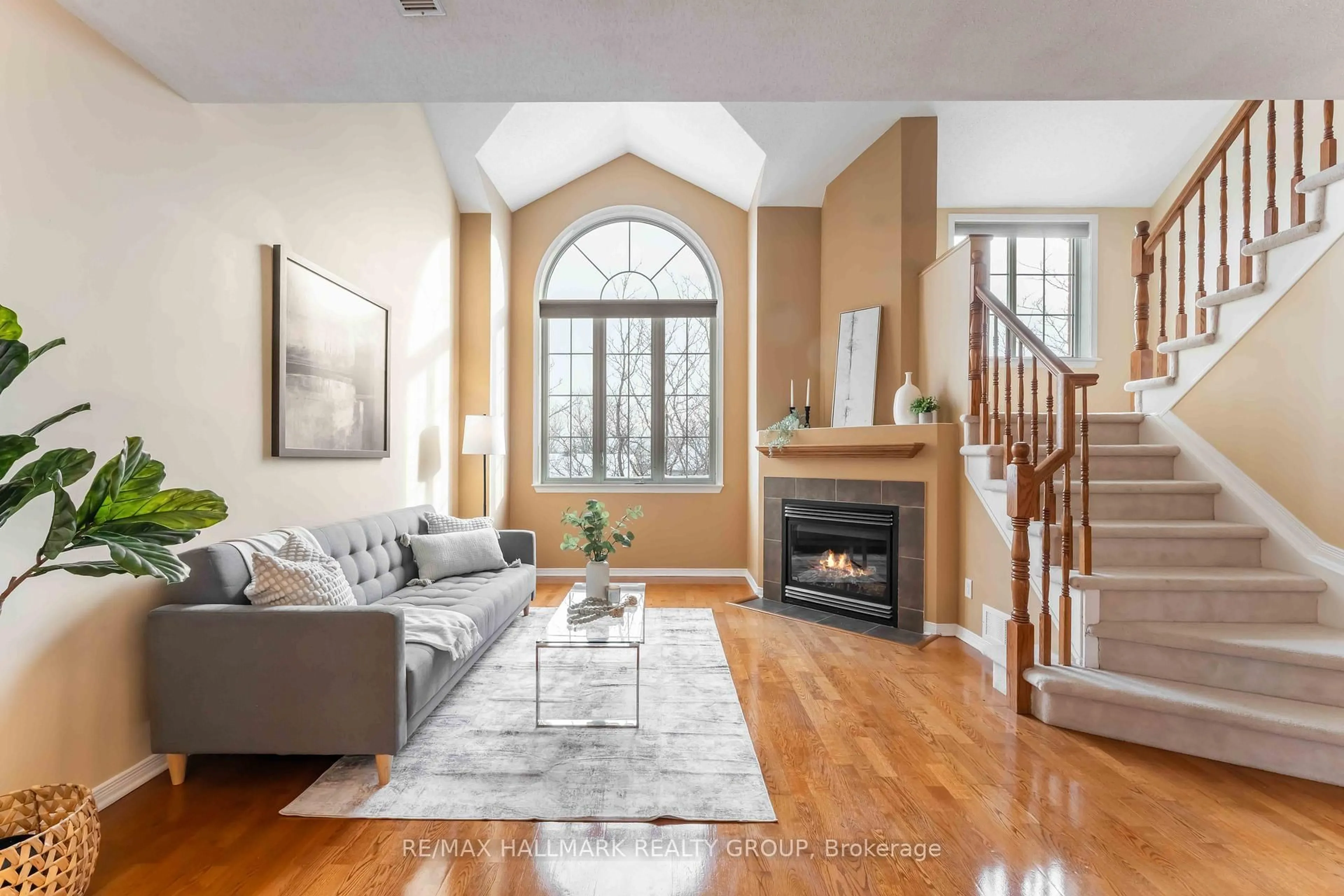 Living room with furniture, unknown for 123 Gatestone Private #13, Ottawa Ontario K1J 1K5