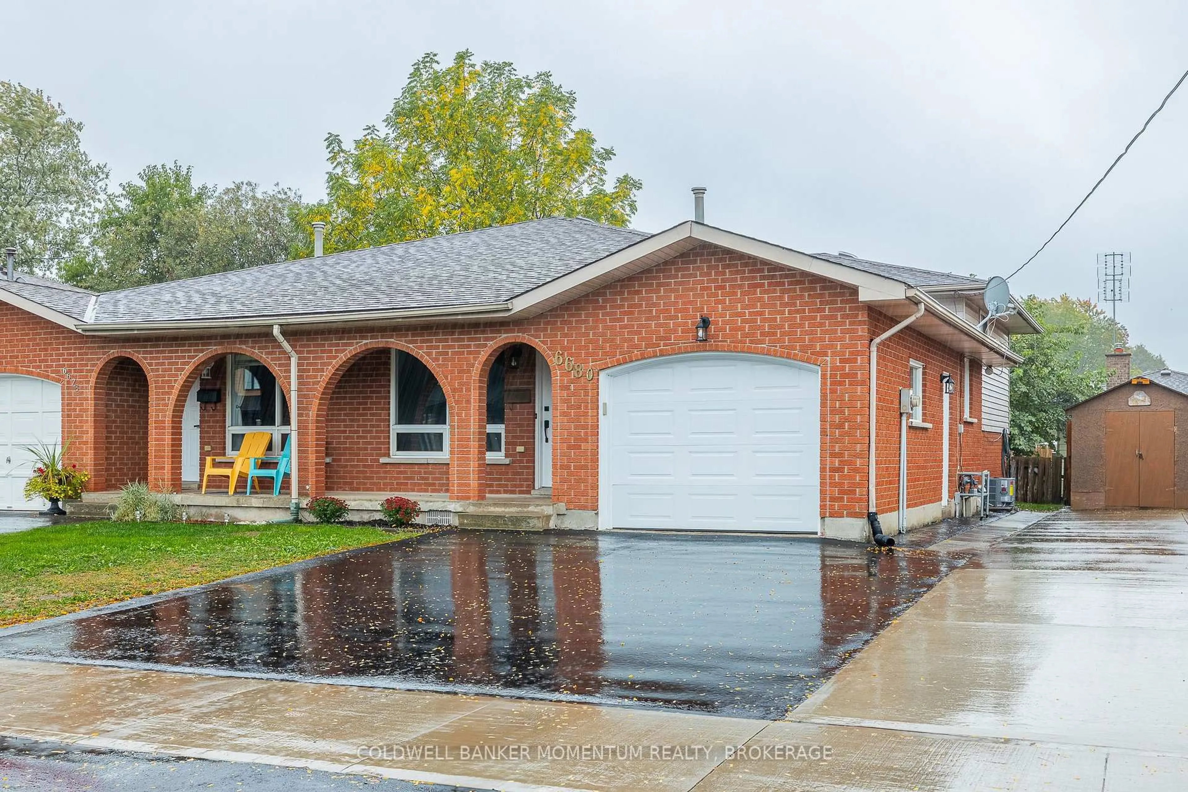Home with brick exterior material, building for 6680 Cropp St, Niagara Falls Ontario L2E 7B3
