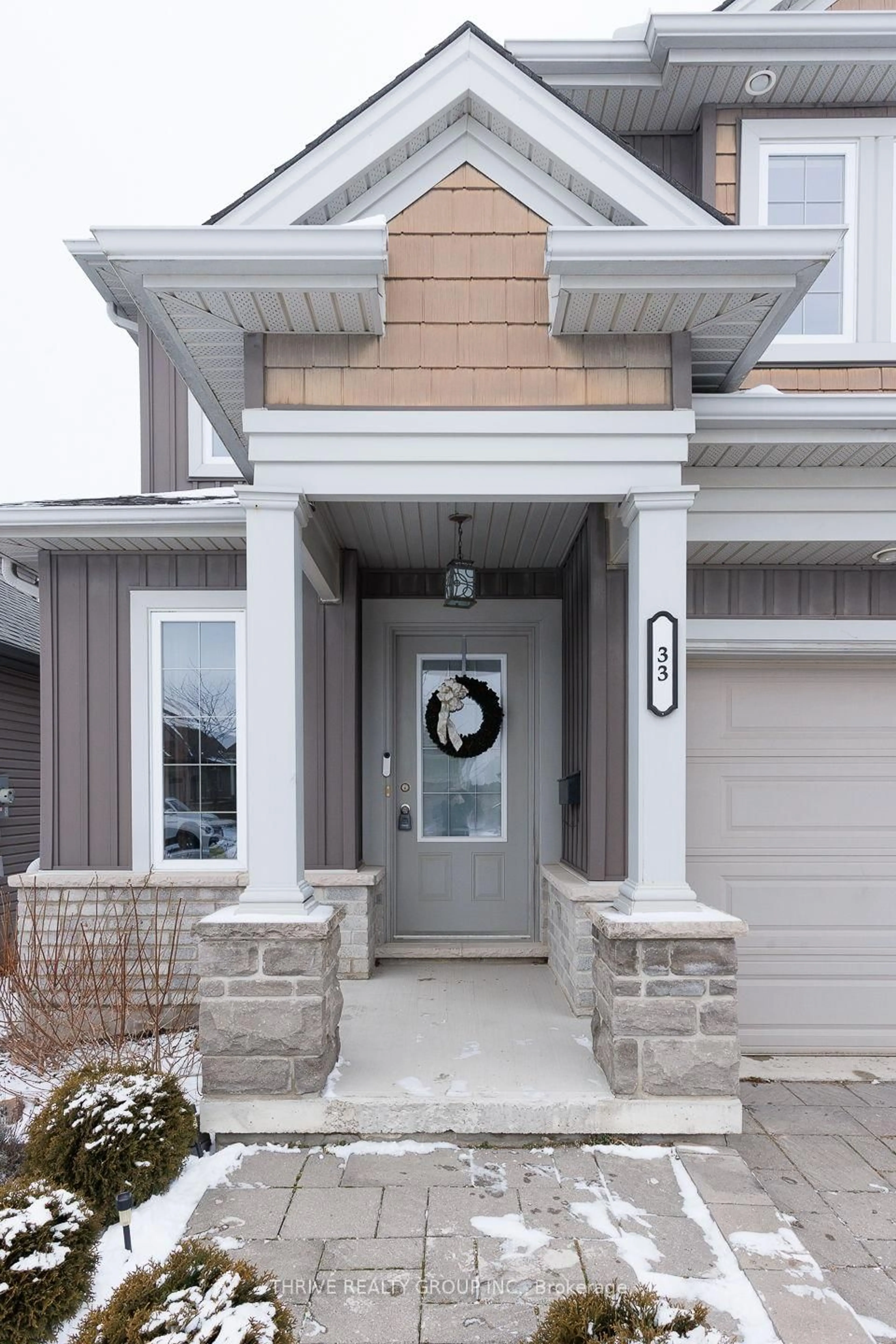 Unknown for 33 ABBOTT St, Strathroy-Caradoc Ontario N7G 0B6