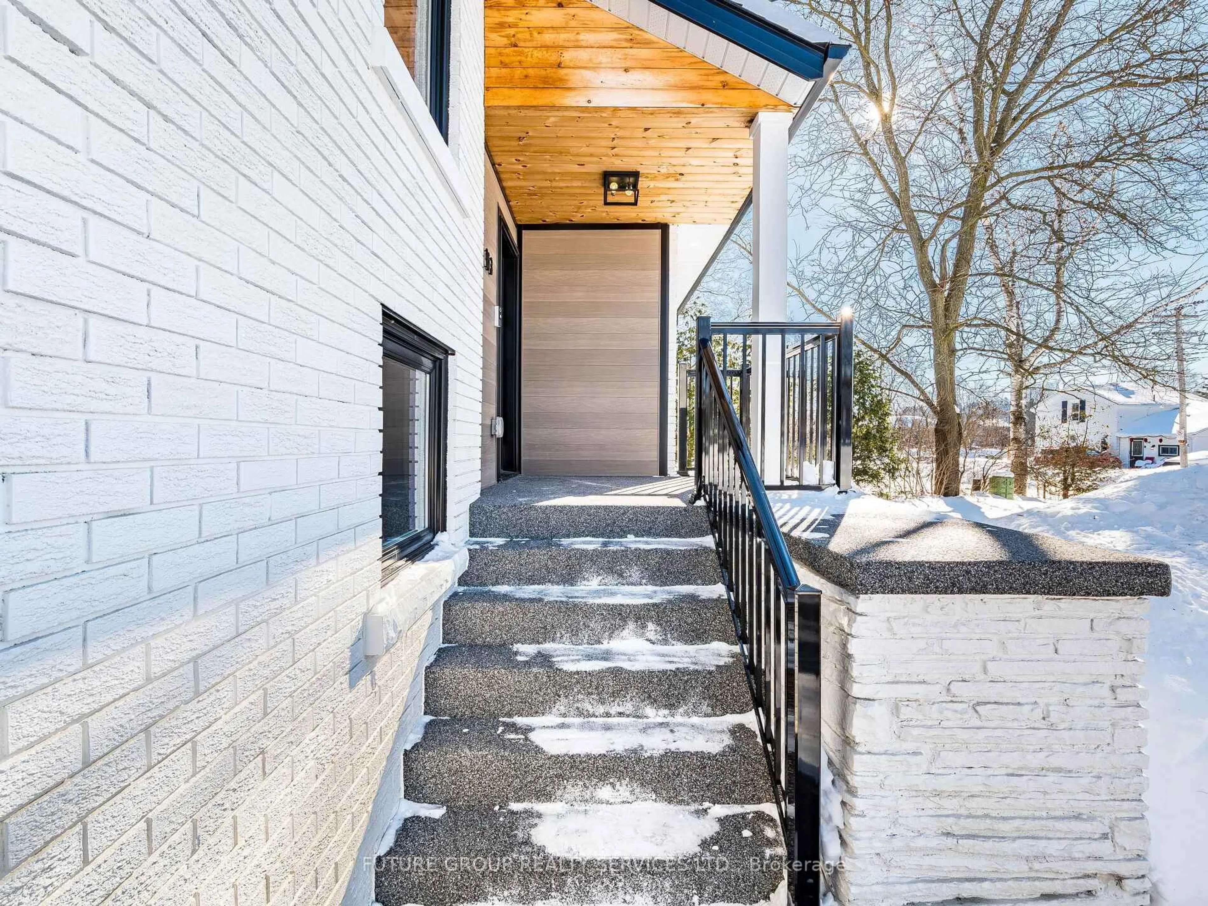 Unknown for 153 Daniel St, Erin Ontario N0B 1T0