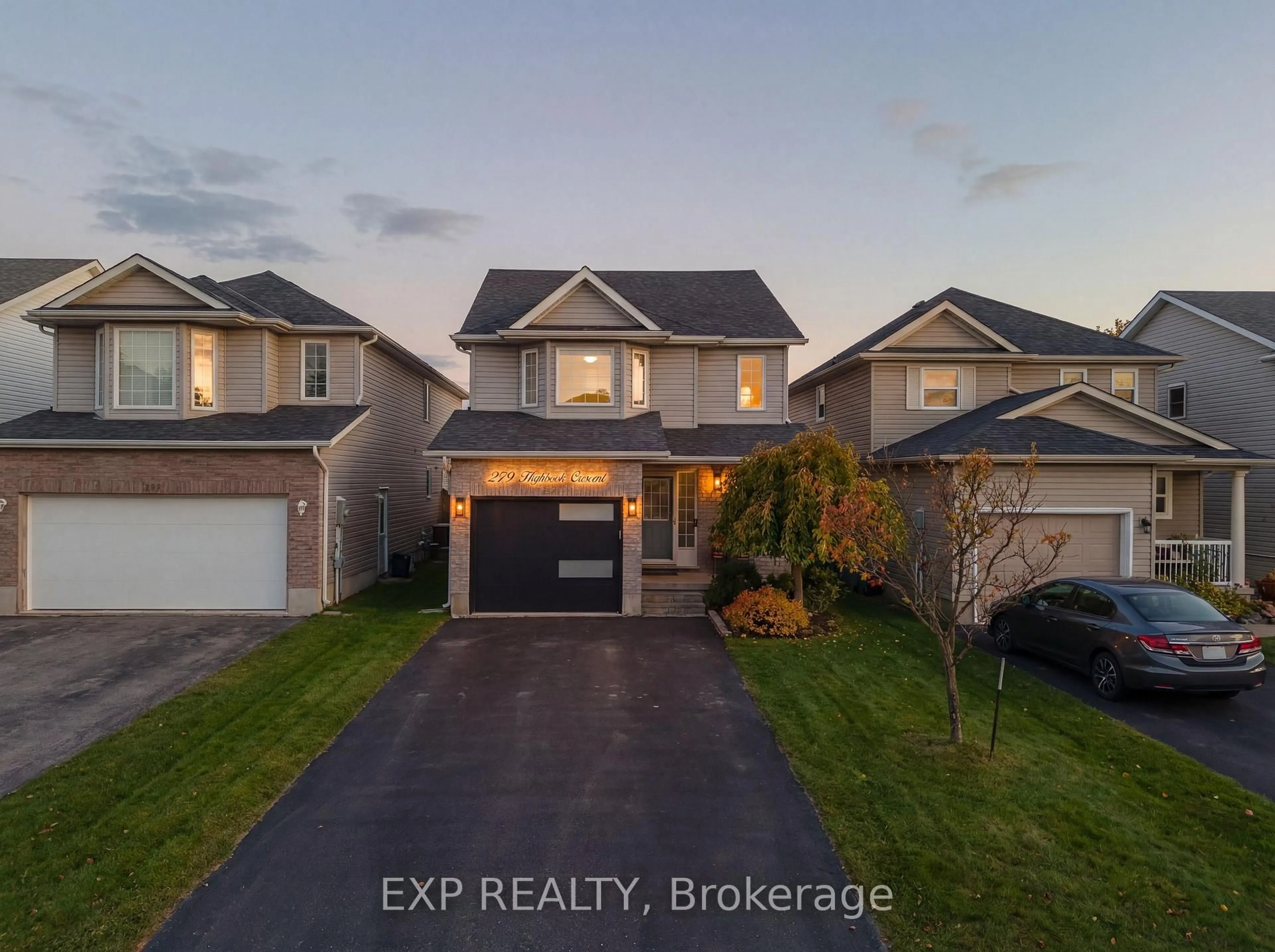 A pic from outside/outdoor area/front of a property/back of a property/a pic from drone, street for 279 Highbrook Cres, Kitchener Ontario N2E 3S6