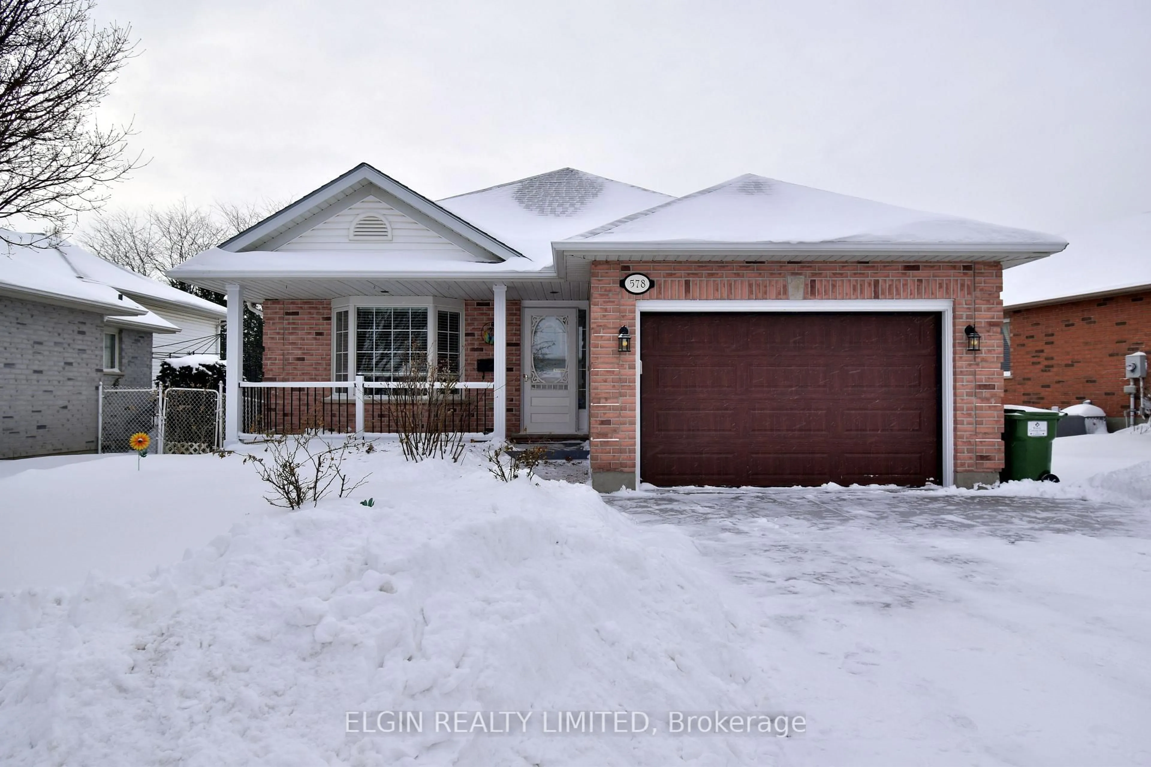 Home with brick exterior material, street for 578 Wellington St, St. Thomas Ontario N5R 6E1