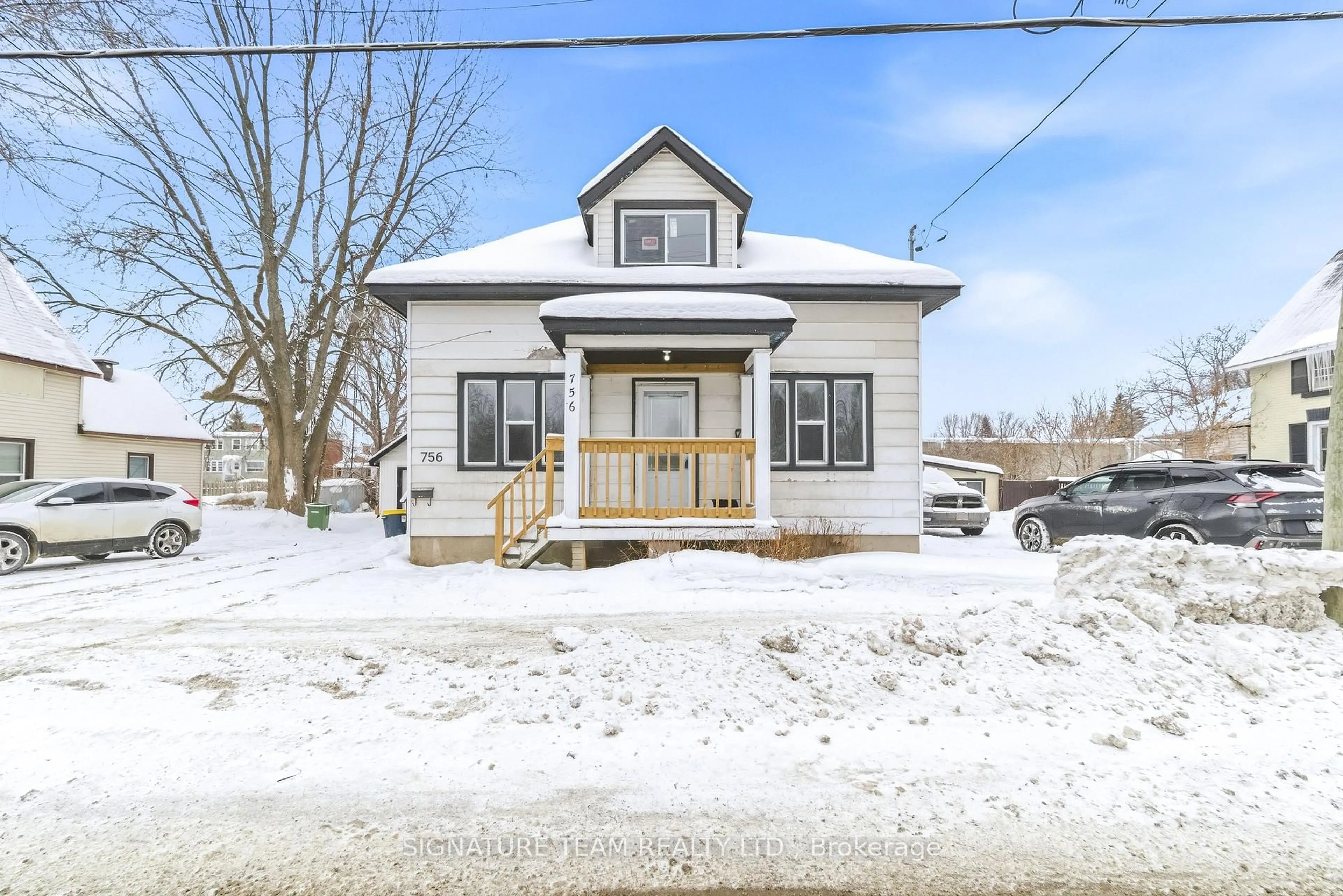 Unknown for 756 Pembroke St, Pembroke Ontario K8A 5P6