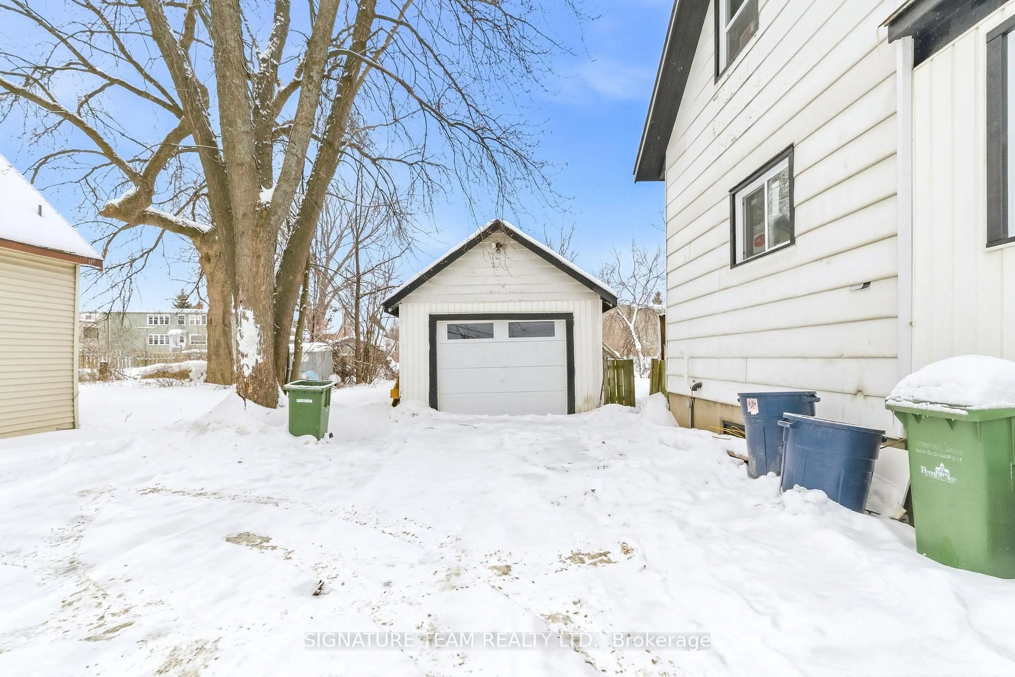 Unknown for 756 Pembroke St, Pembroke Ontario K8A 5P6