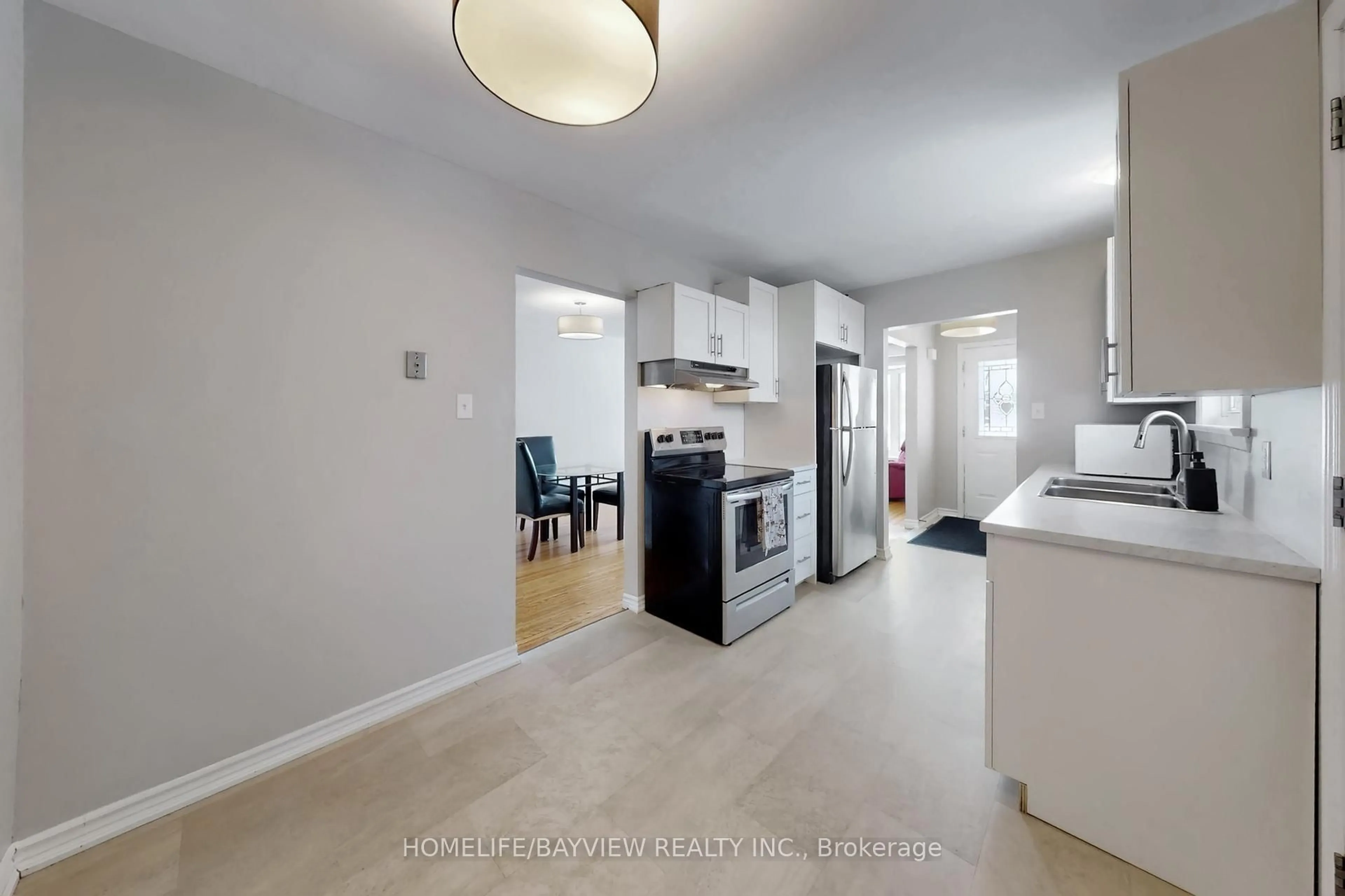 Open concept kitchen, unknown for 241 Simon St, Shelburne Ontario L0N 1S4