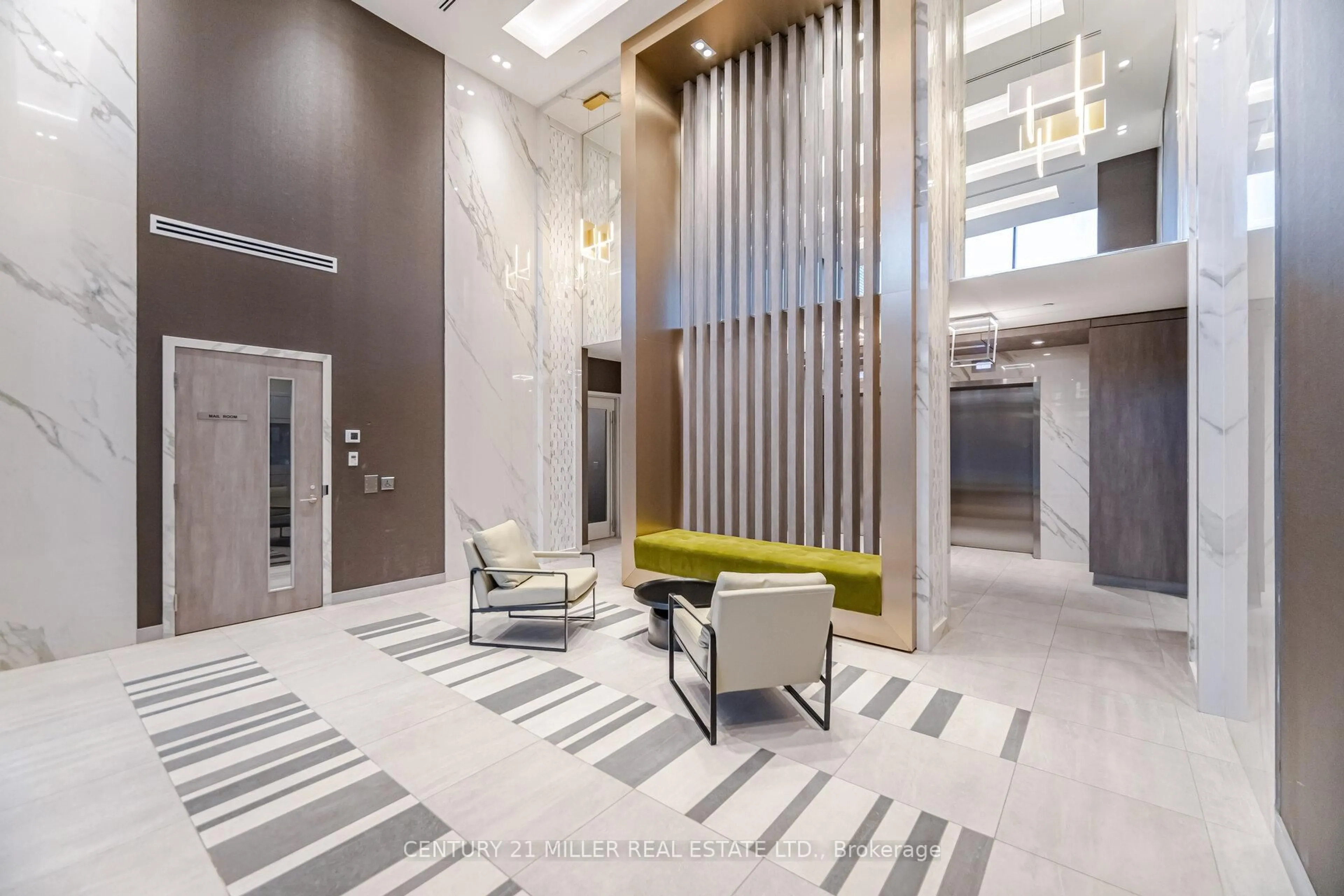 Indoor foyer for 415 Main St #606, Hamilton Ontario L8P 0C9