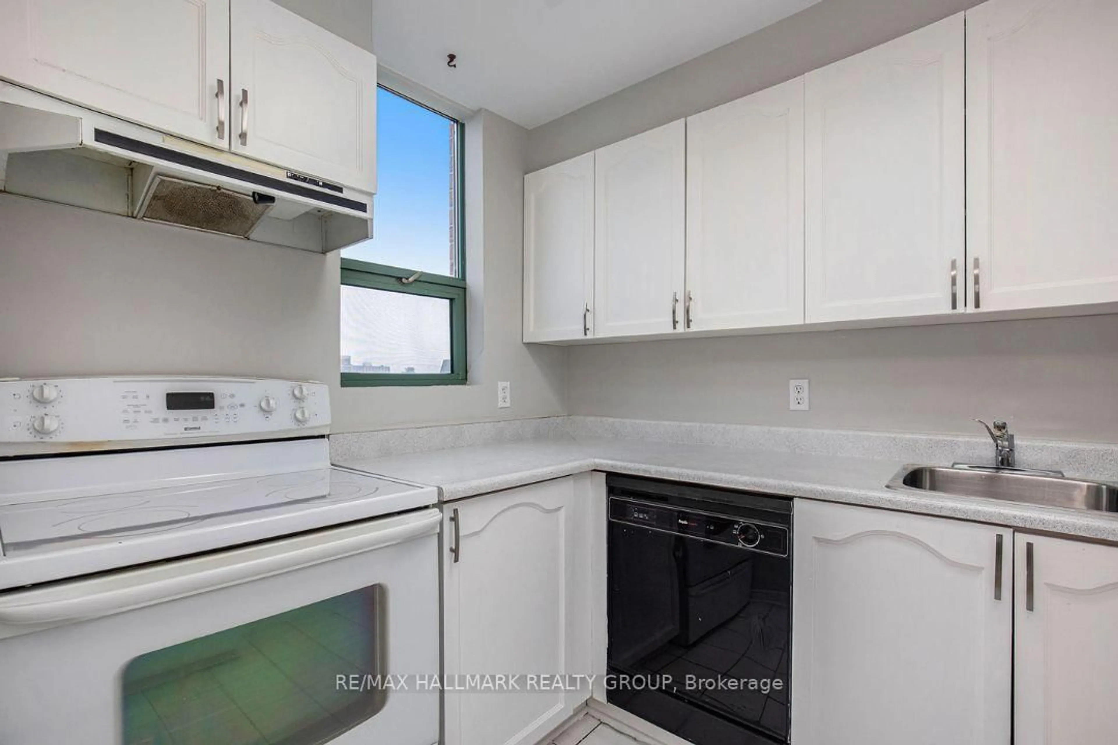 Standard kitchen, unknown for 1440 HERON Rd #511, Ottawa Ontario K1V 0X2