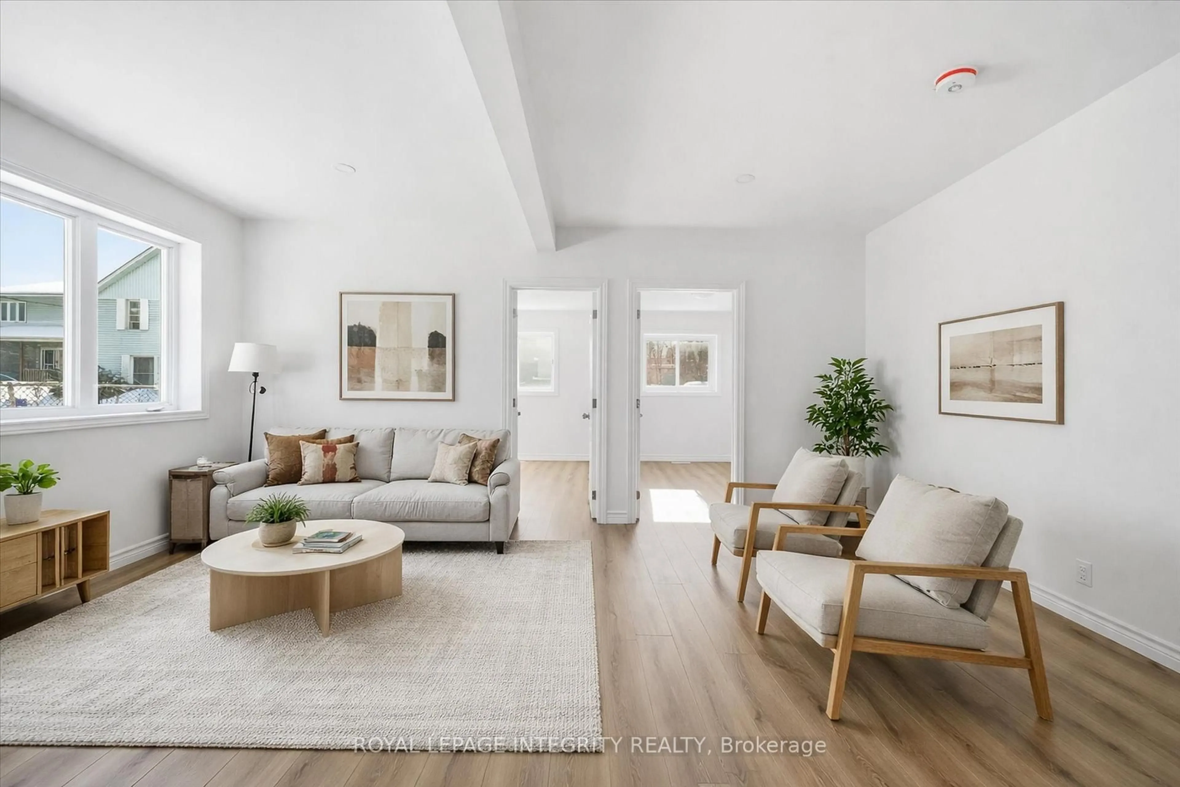 Living room with furniture, unknown for 207 Ethel St, Ottawa Ontario K1L 5X1