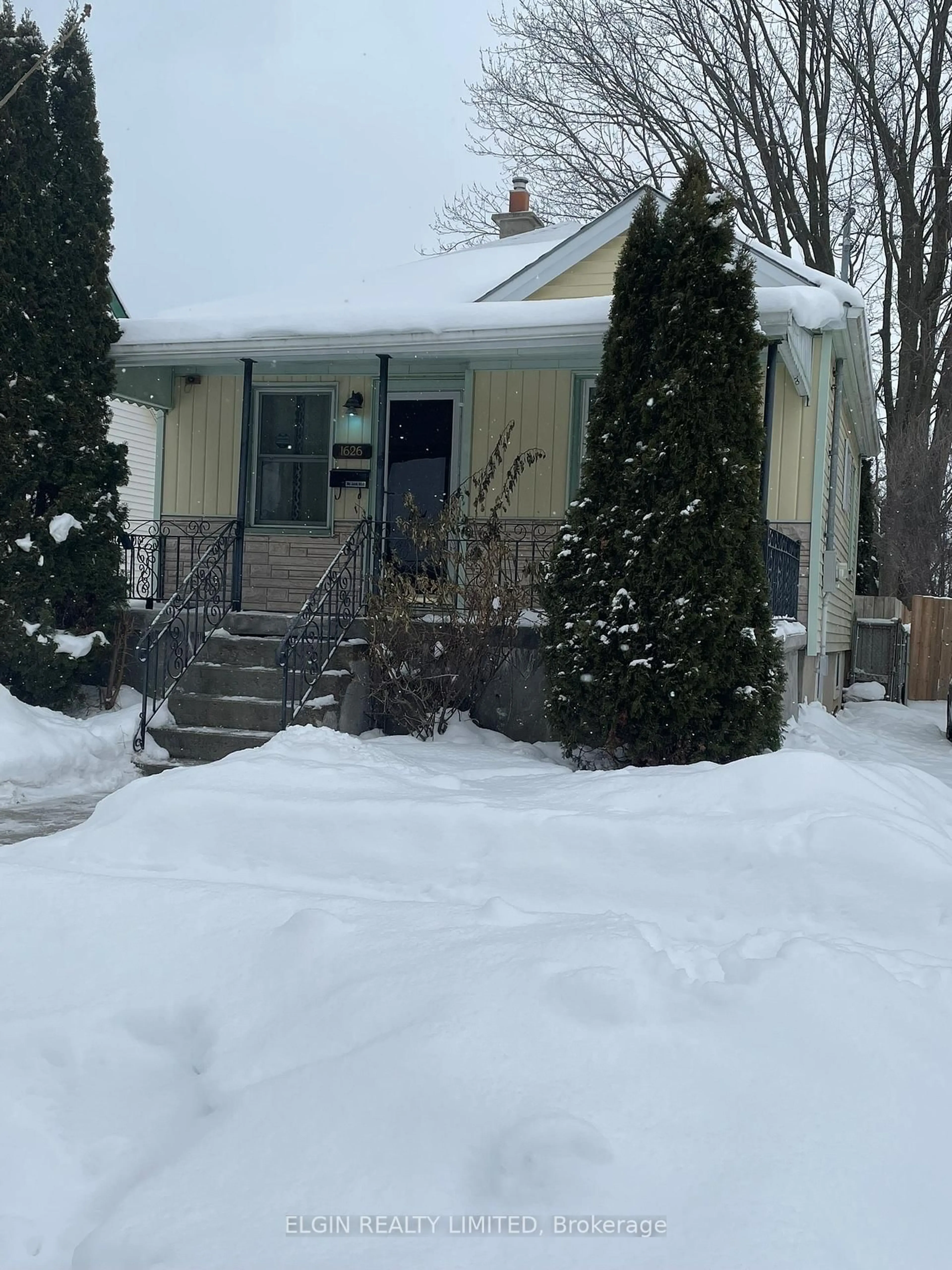 Unknown for 1626 Churchill Ave, London East Ontario N5W 2K9