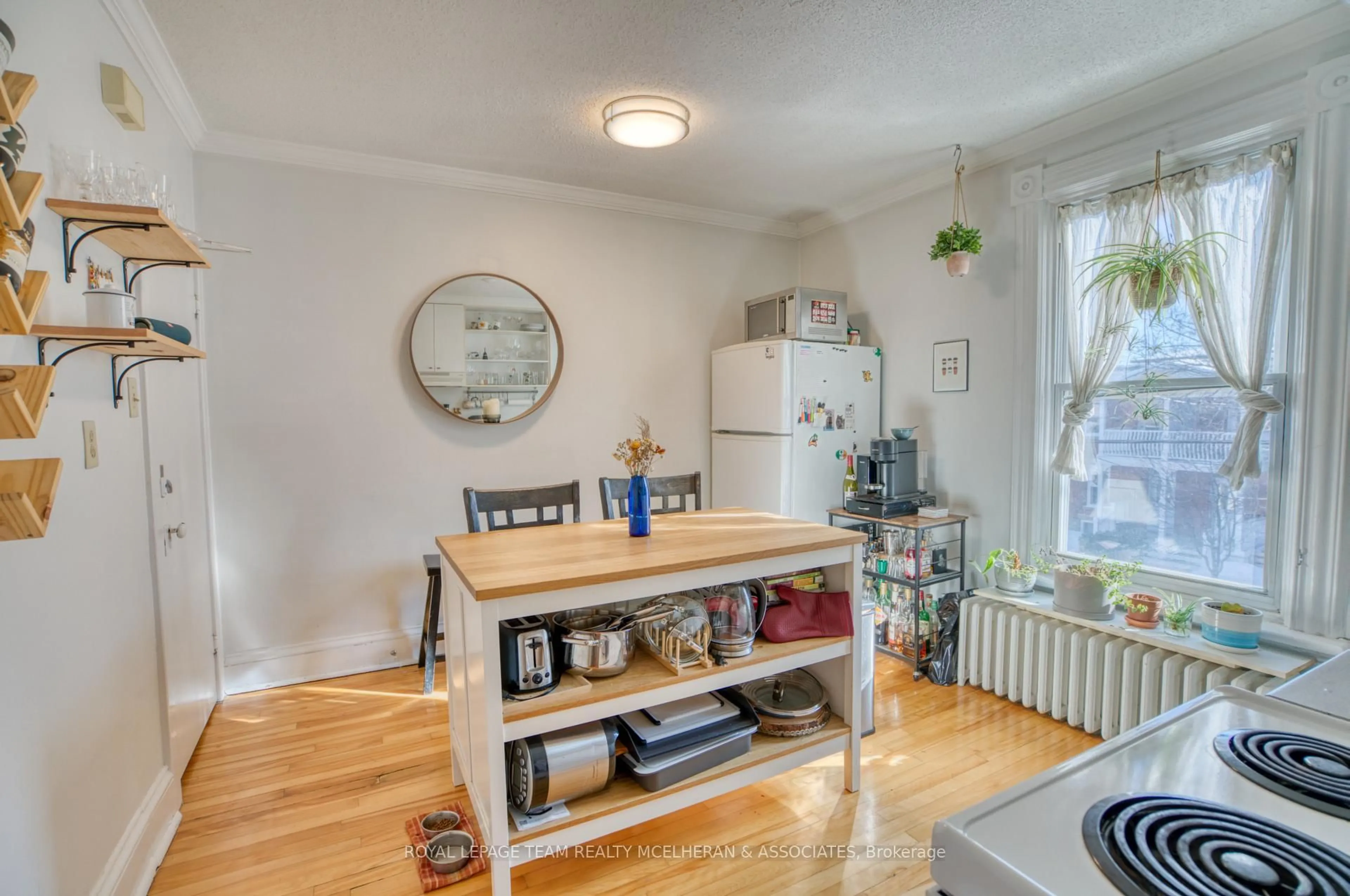 Unknown for 603 O'connor St, Ottawa Ontario K1S 3R4