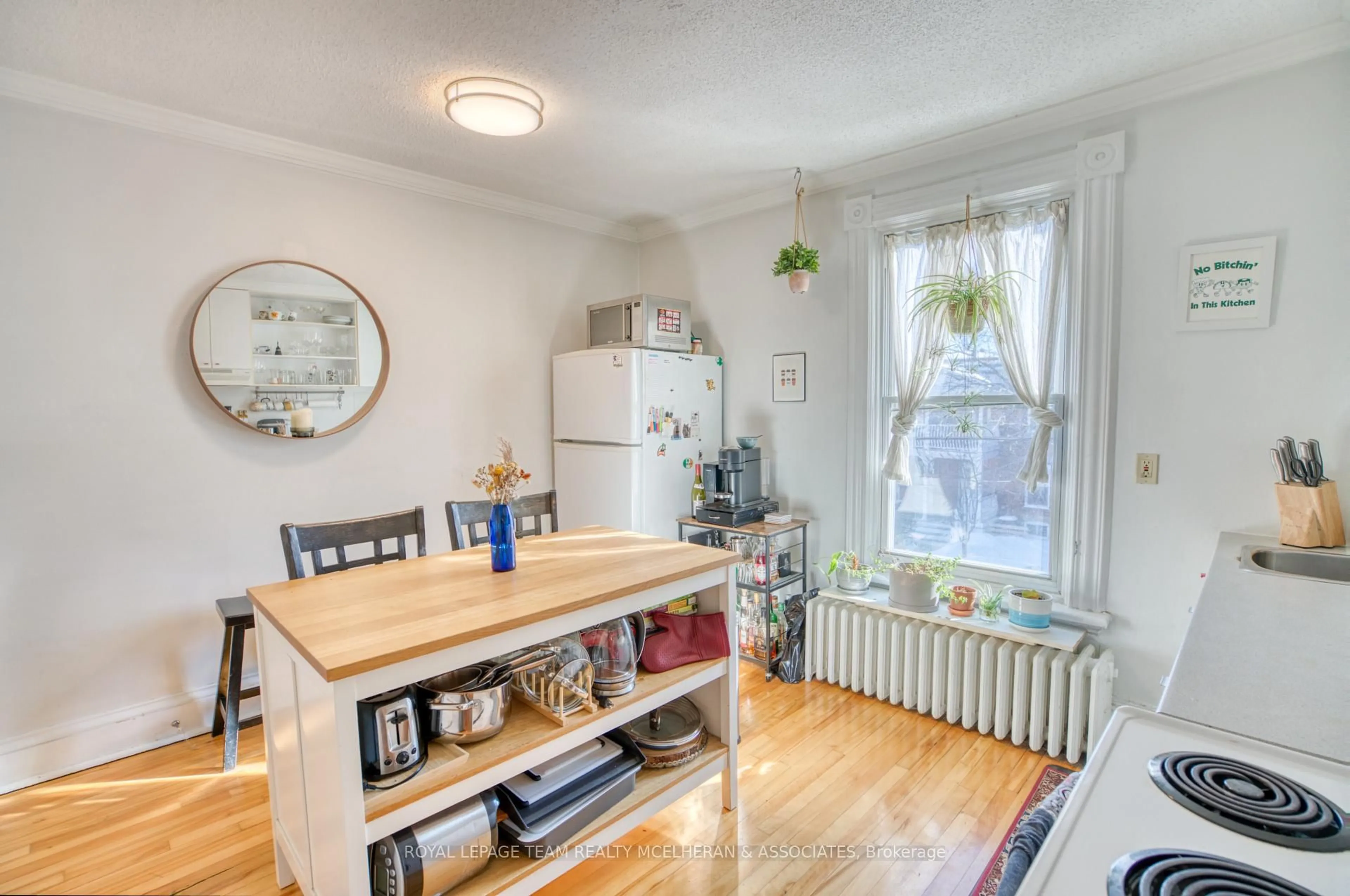 Unknown for 603 O'connor St, Ottawa Ontario K1S 3R4