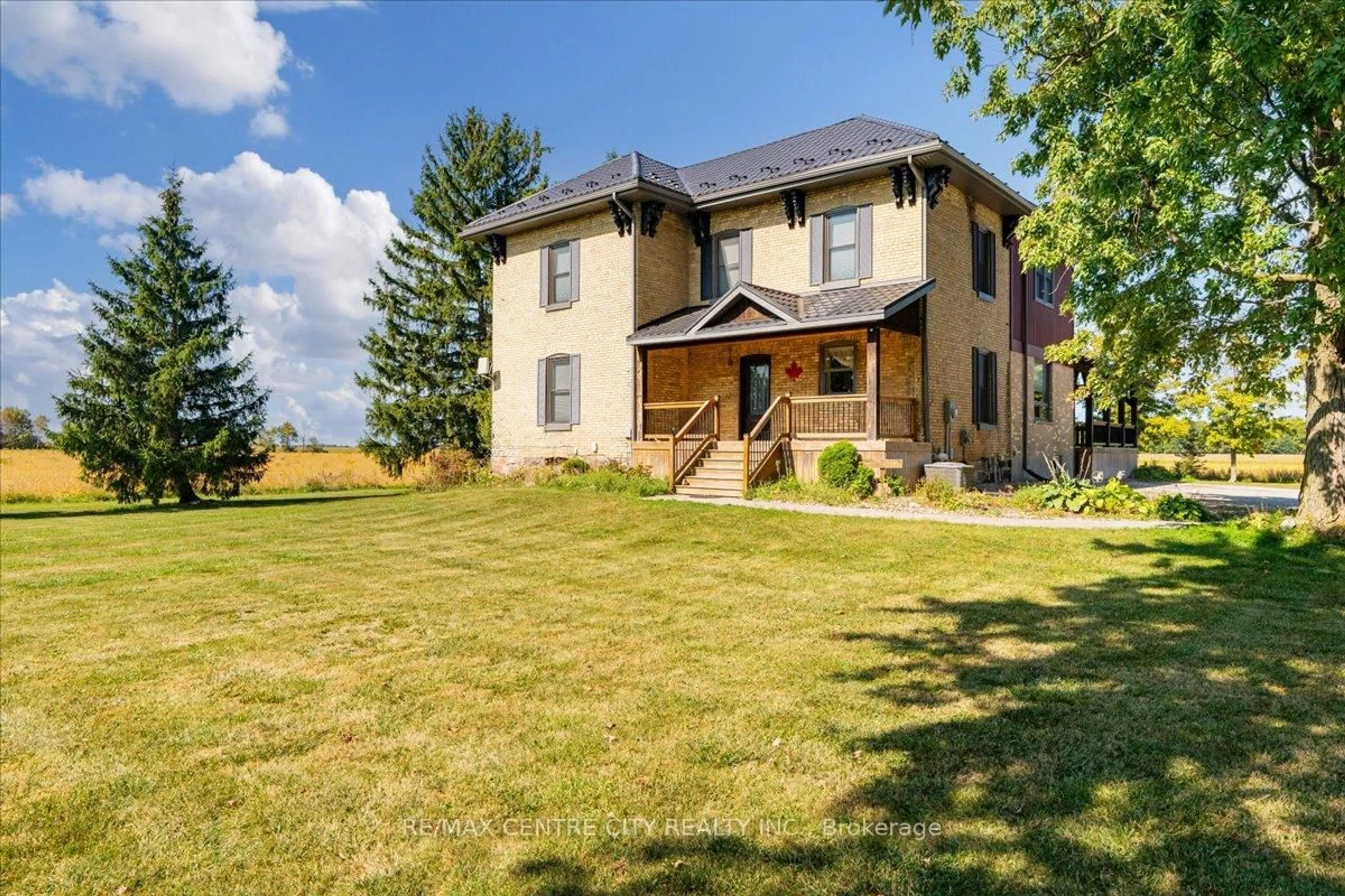 A pic from outside/outdoor area/front of a property/back of a property/a pic from drone, unknown for 9516 Argyle St, North Middlesex Ontario N0M 1A0