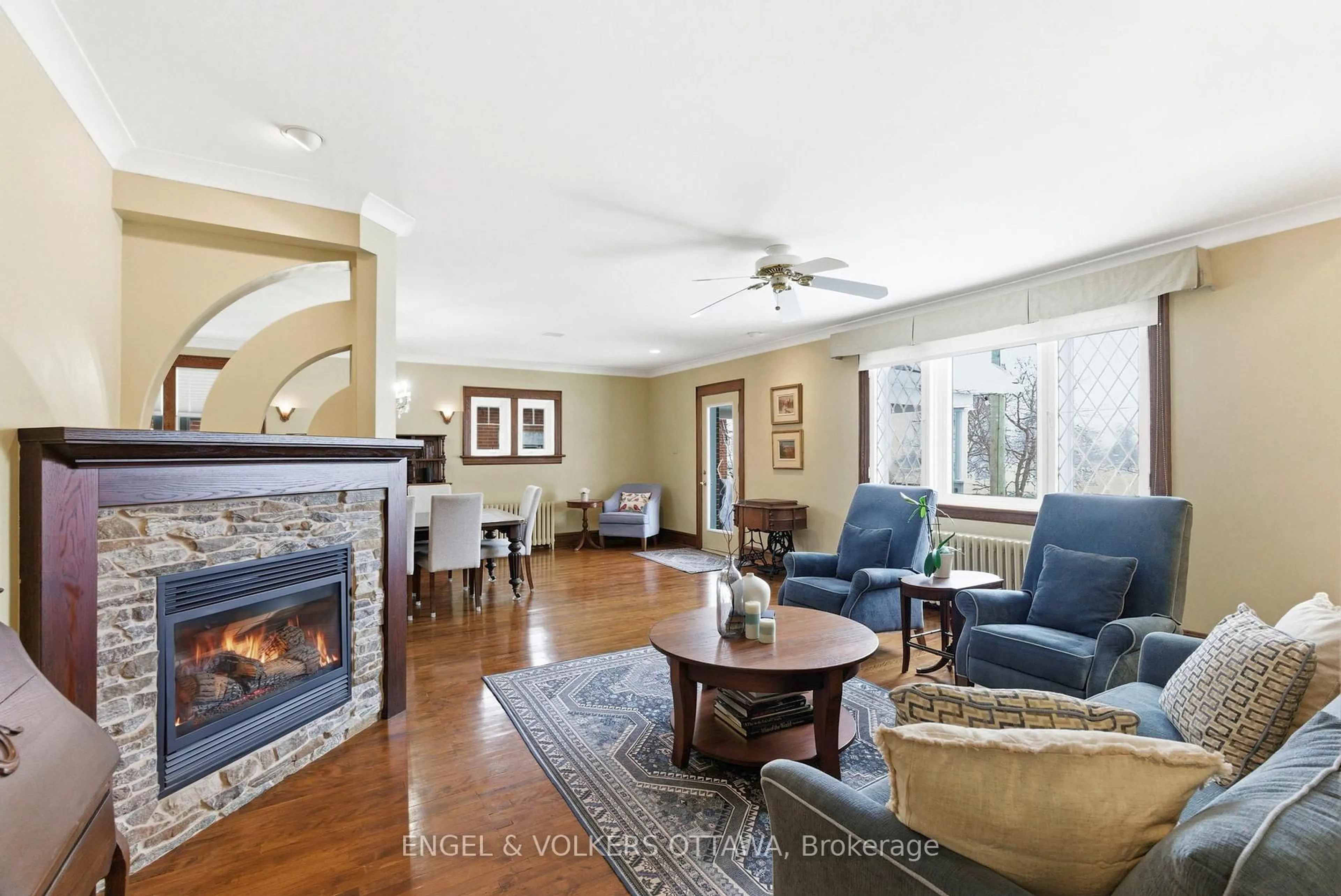 Living room with furniture, unknown for 407 Echo Dr, Ottawa Ontario K1S 1N5