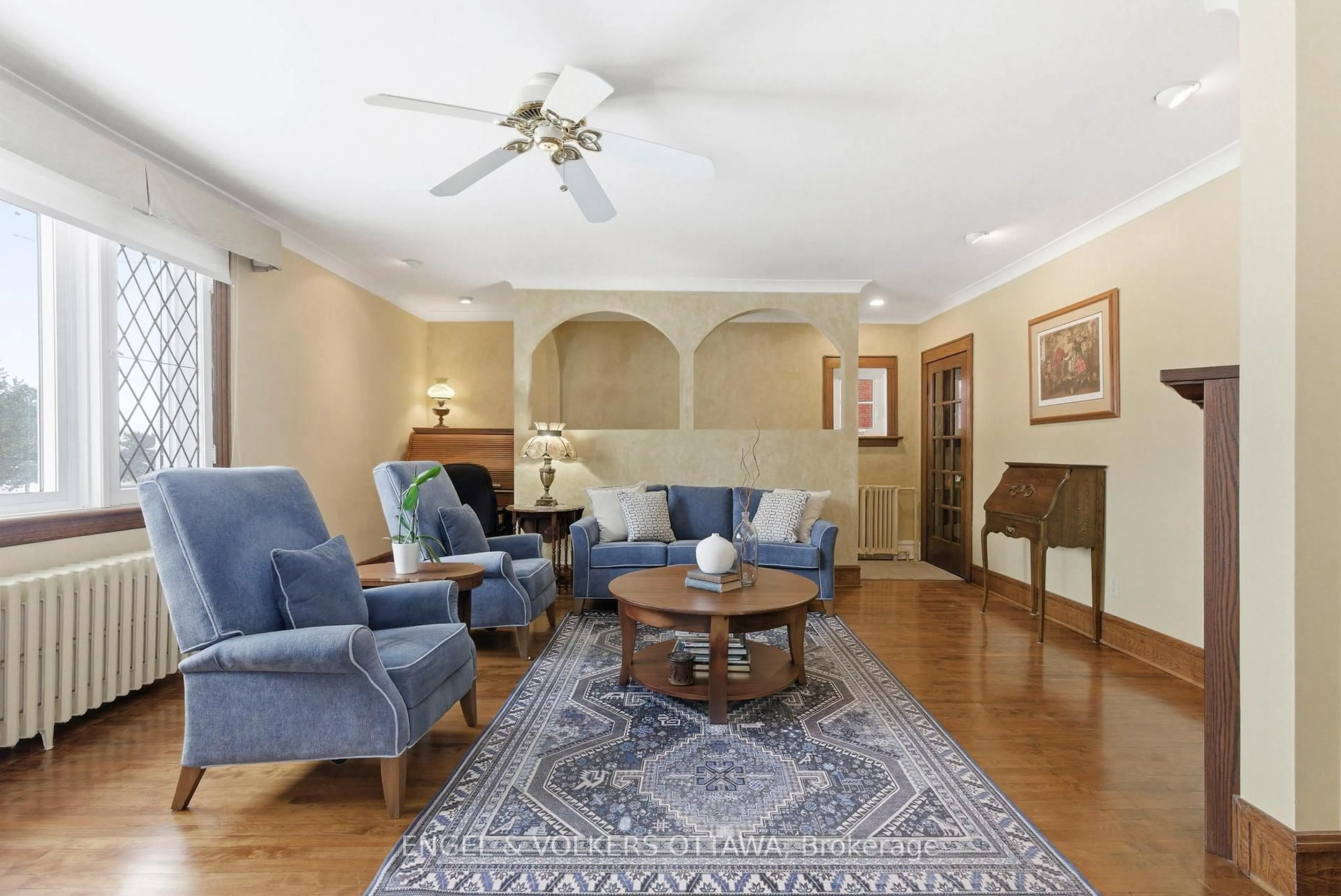 Living room with furniture, unknown for 407 Echo Dr, Ottawa Ontario K1S 1N5