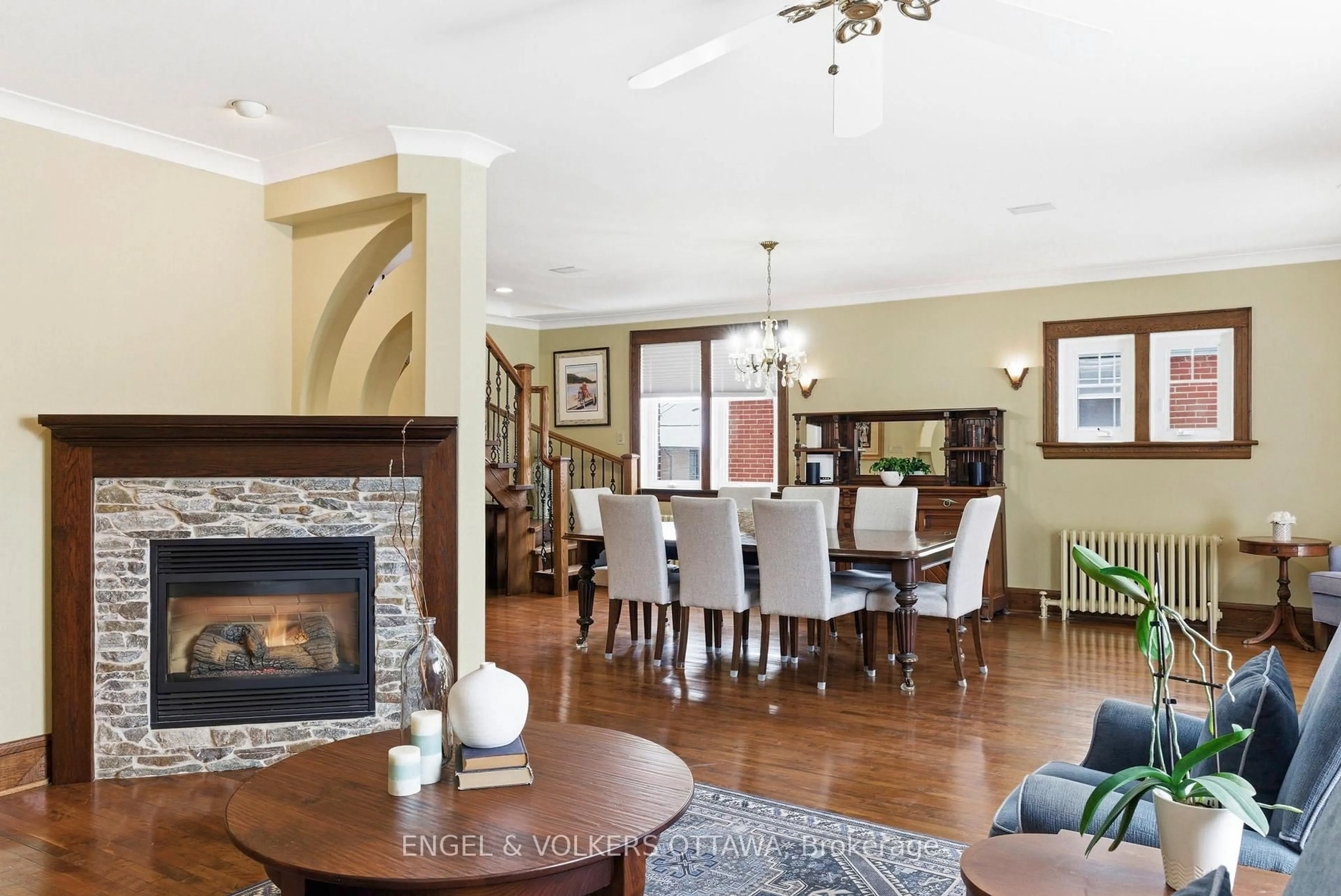 Unknown for 407 Echo Dr, Ottawa Ontario K1S 1N5