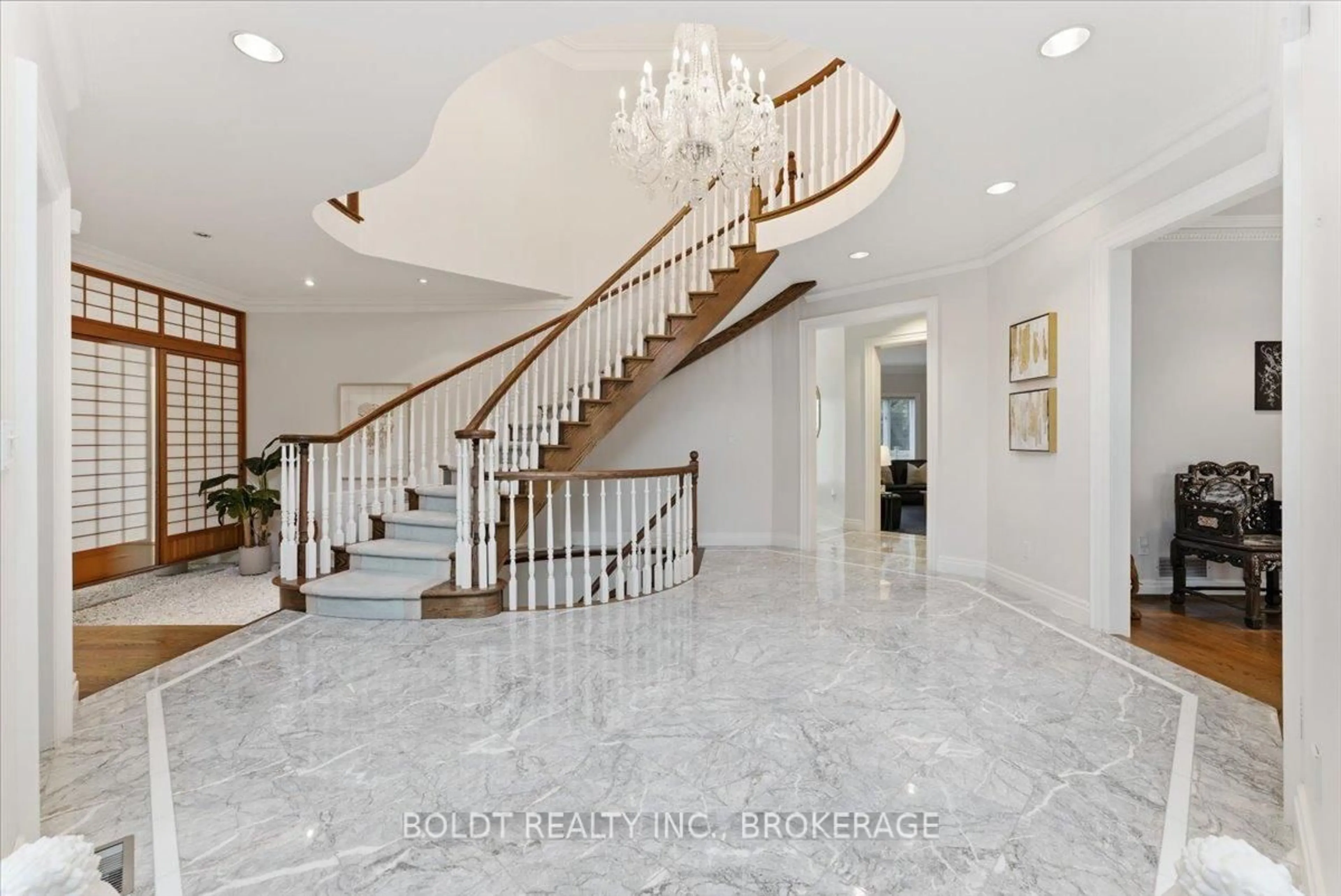 Unknown for 15 Golden Blvd, St. Catharines Ontario L2N 7L8