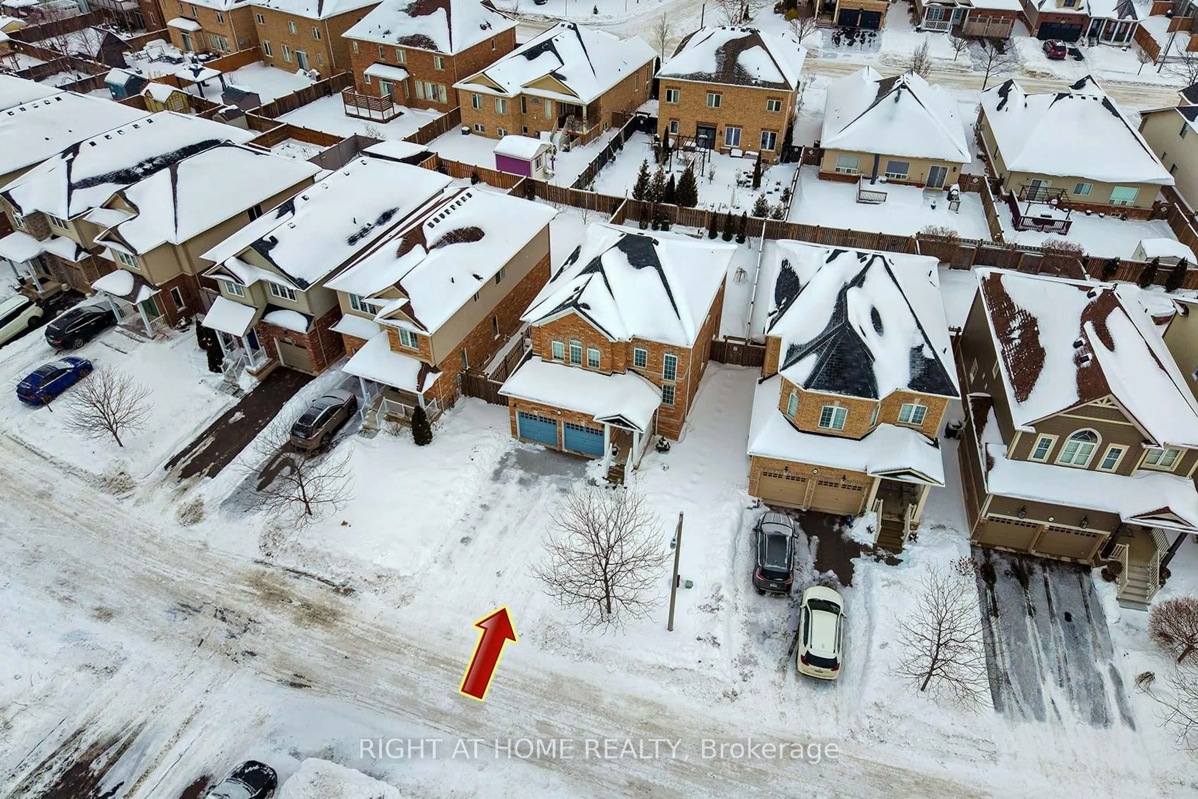 A pic from outside/outdoor area/front of a property/back of a property/a pic from drone, street for 4437 Saw Mill Dr, Niagara Falls Ontario L2G 0A4
