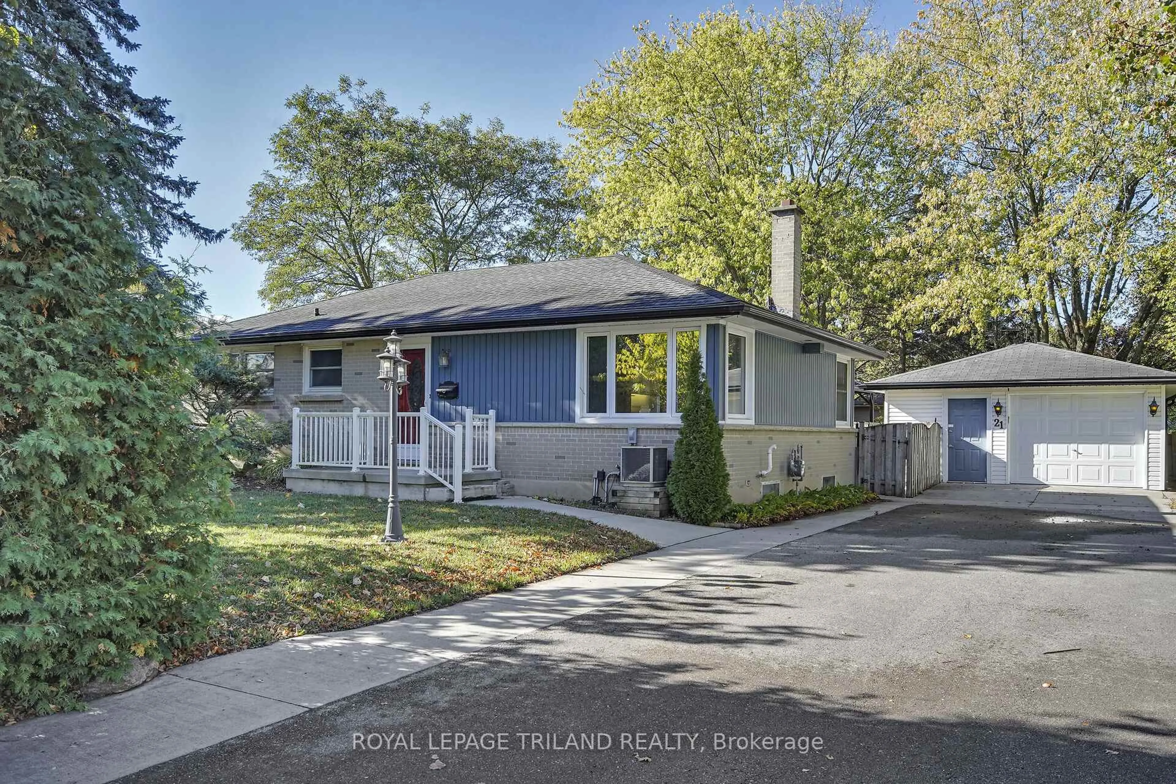 Home with vinyl exterior material, street for 21 LANGTON Rd, London East Ontario N5V 2L9