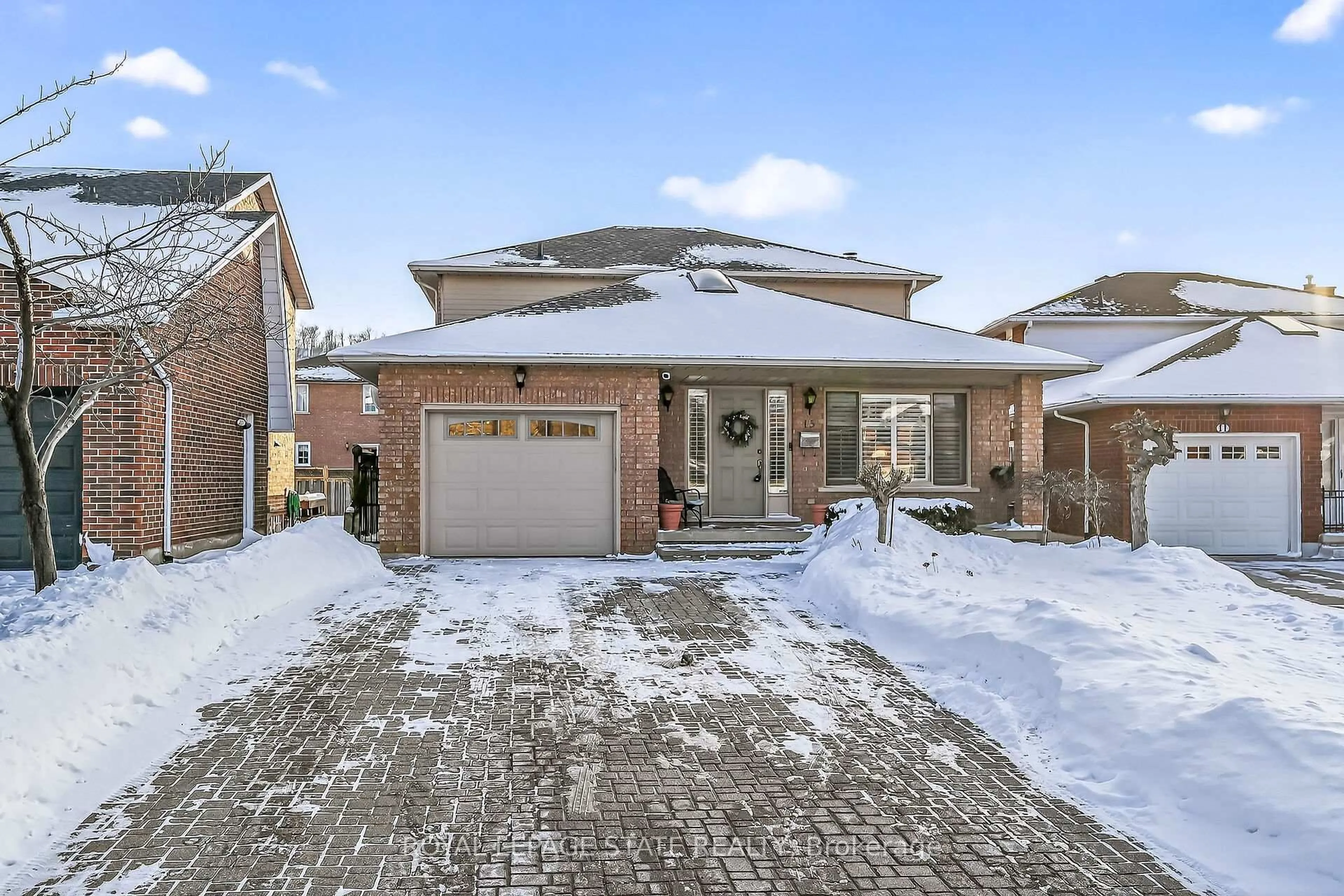 Home with brick exterior material, street for 15 Gabriele Crt, Hamilton Ontario L8G 5C4
