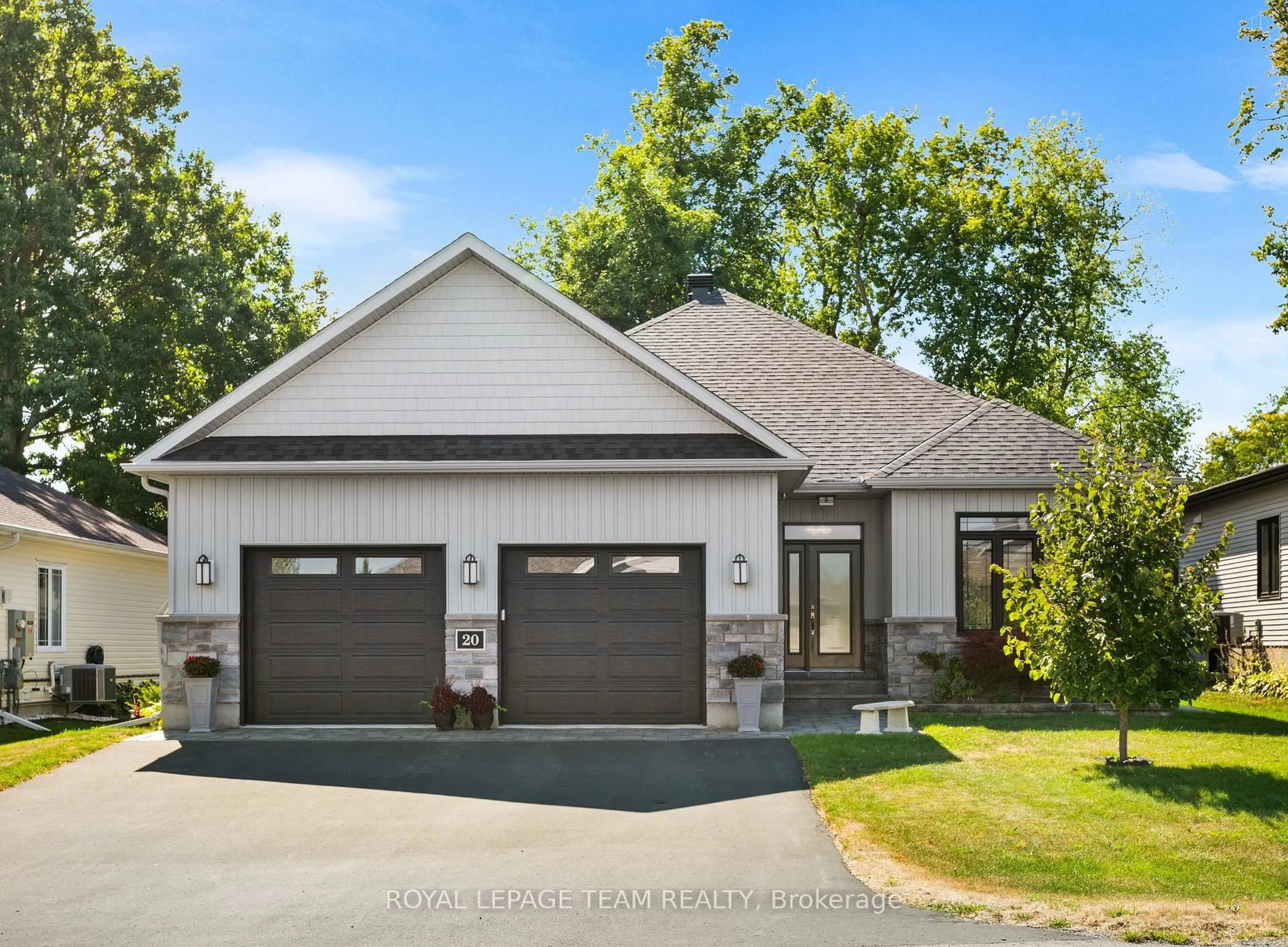 Unknown for 20 Eleanor Dr, South Stormont Ontario K0C 1P0