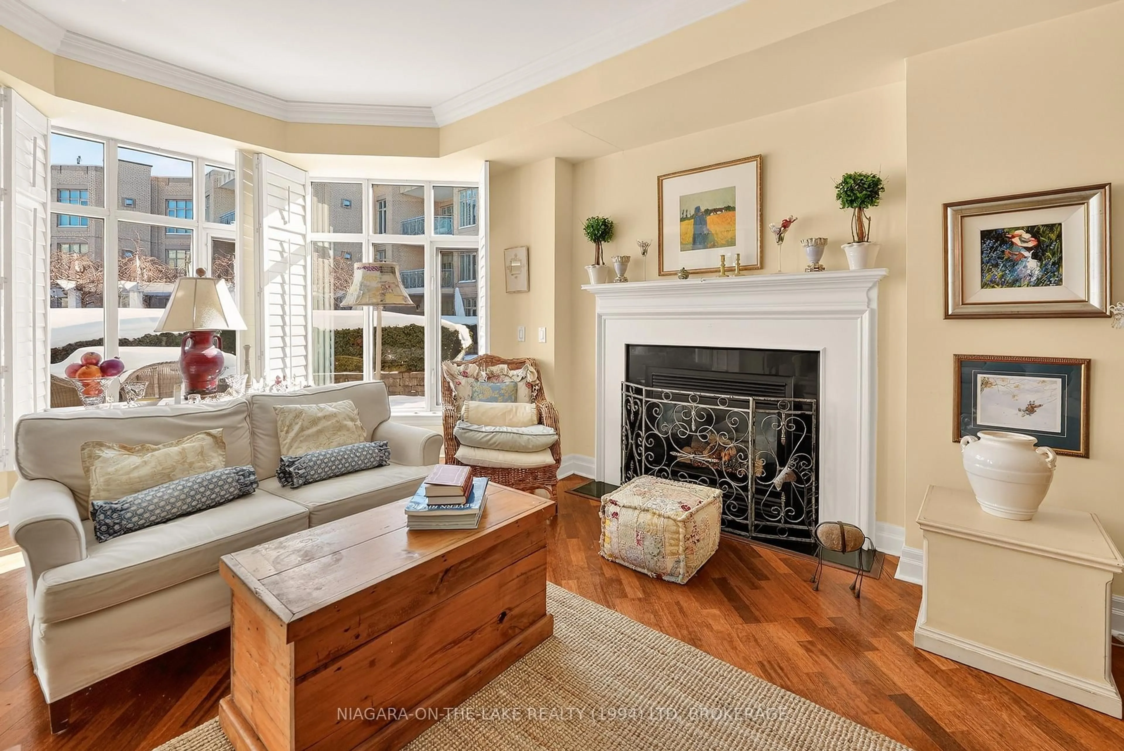 Living room with furniture, unknown for 215 Ricardo St #107, Niagara-on-the-Lake Ontario L0S 1J0