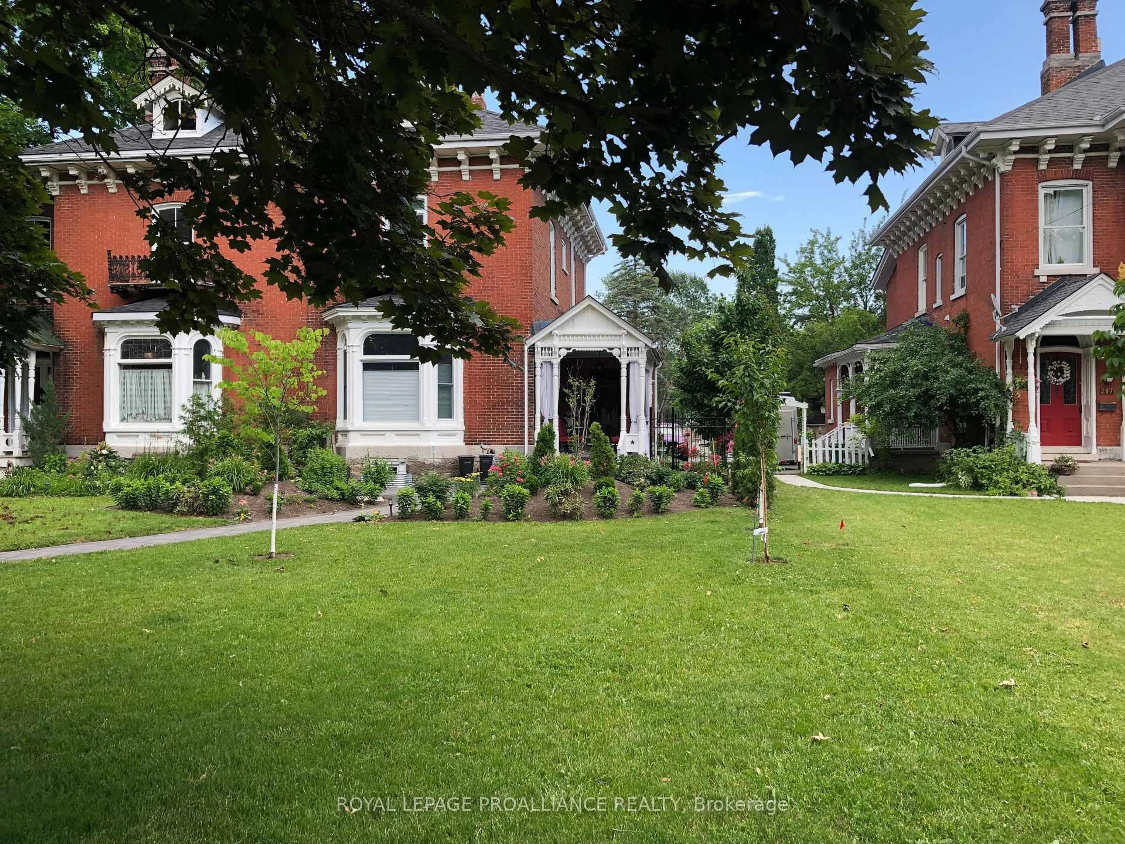 A pic from outside/outdoor area/front of a property/back of a property/a pic from drone, street for 219 Charles St, Belleville Ontario K8N 3M3