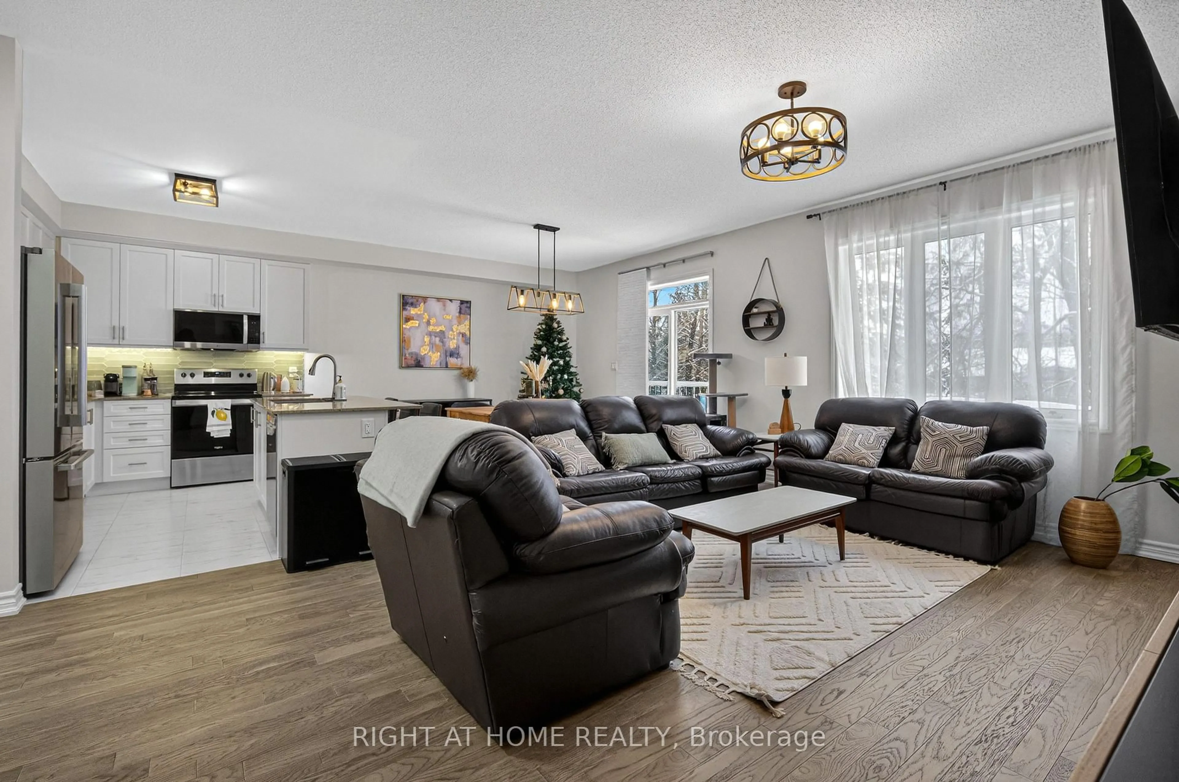 Living room with furniture, unknown for 19 Hillcroft Way, Kawartha Lakes Ontario K0M 1A0