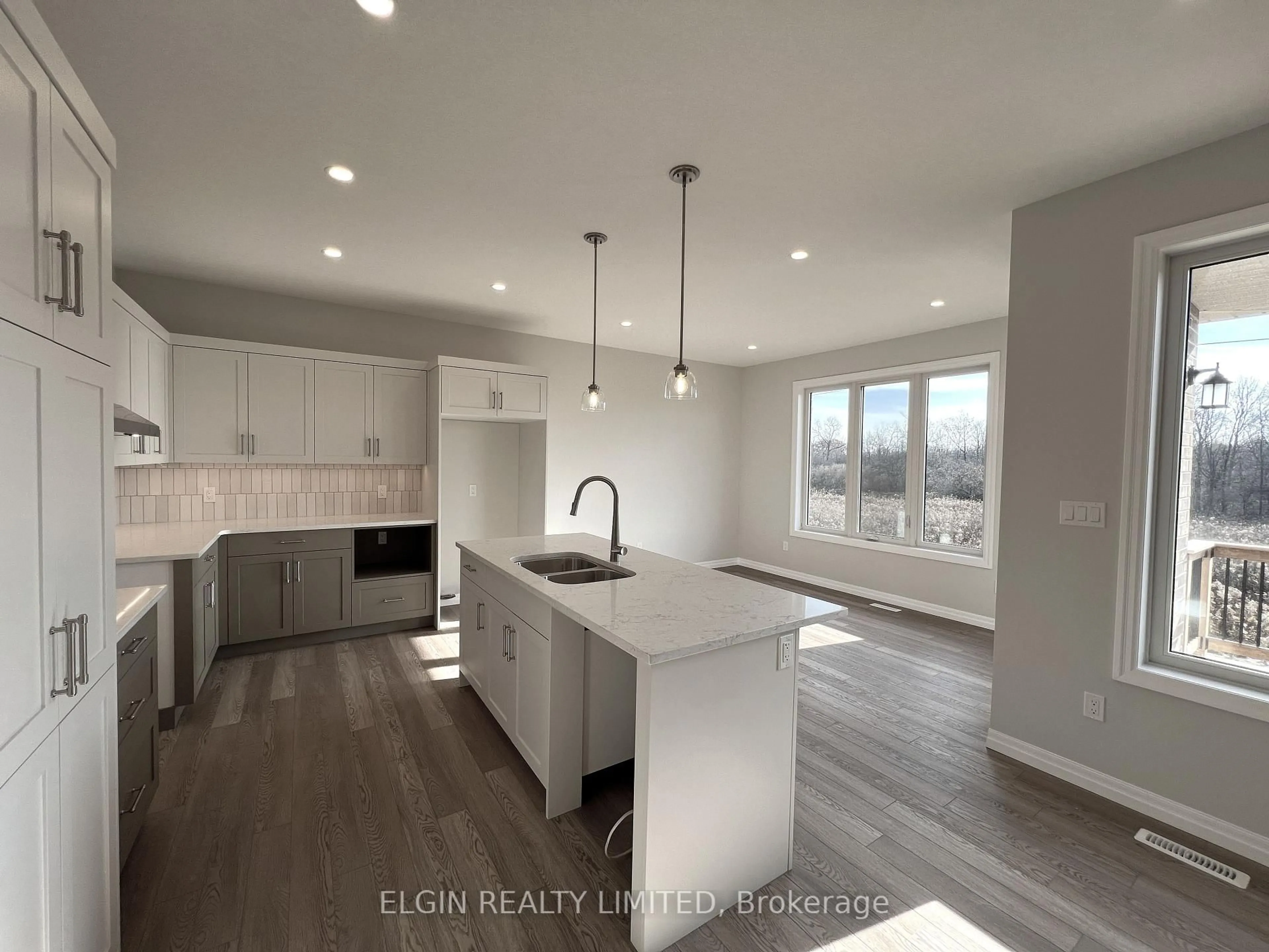 Open concept kitchen, unknown for 9 Horizon Crt, Central Elgin Ontario N5P 0E5