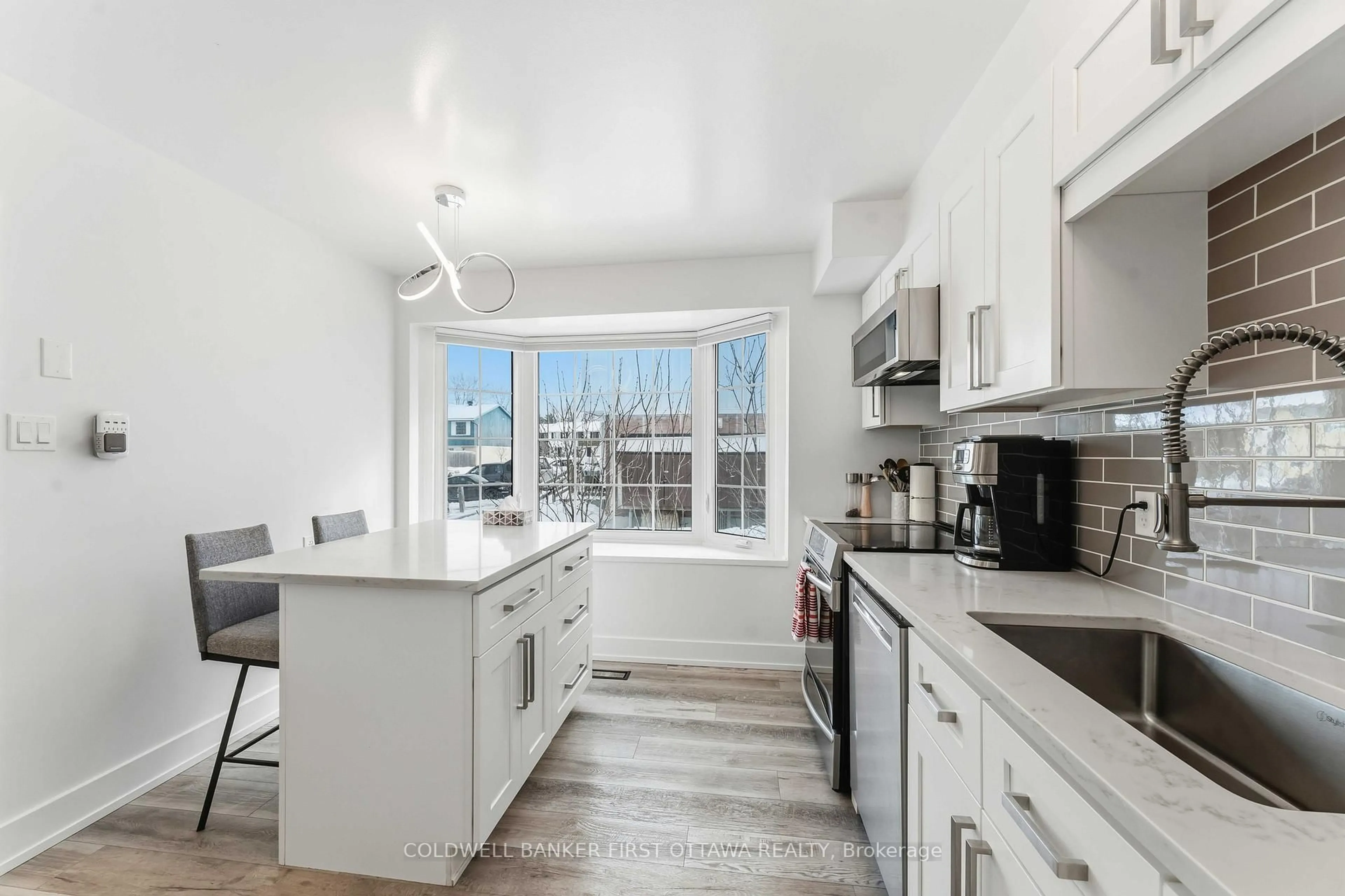 Open concept kitchen, unknown for 33 Monterey Dr, Ottawa Ontario K2H 7A9