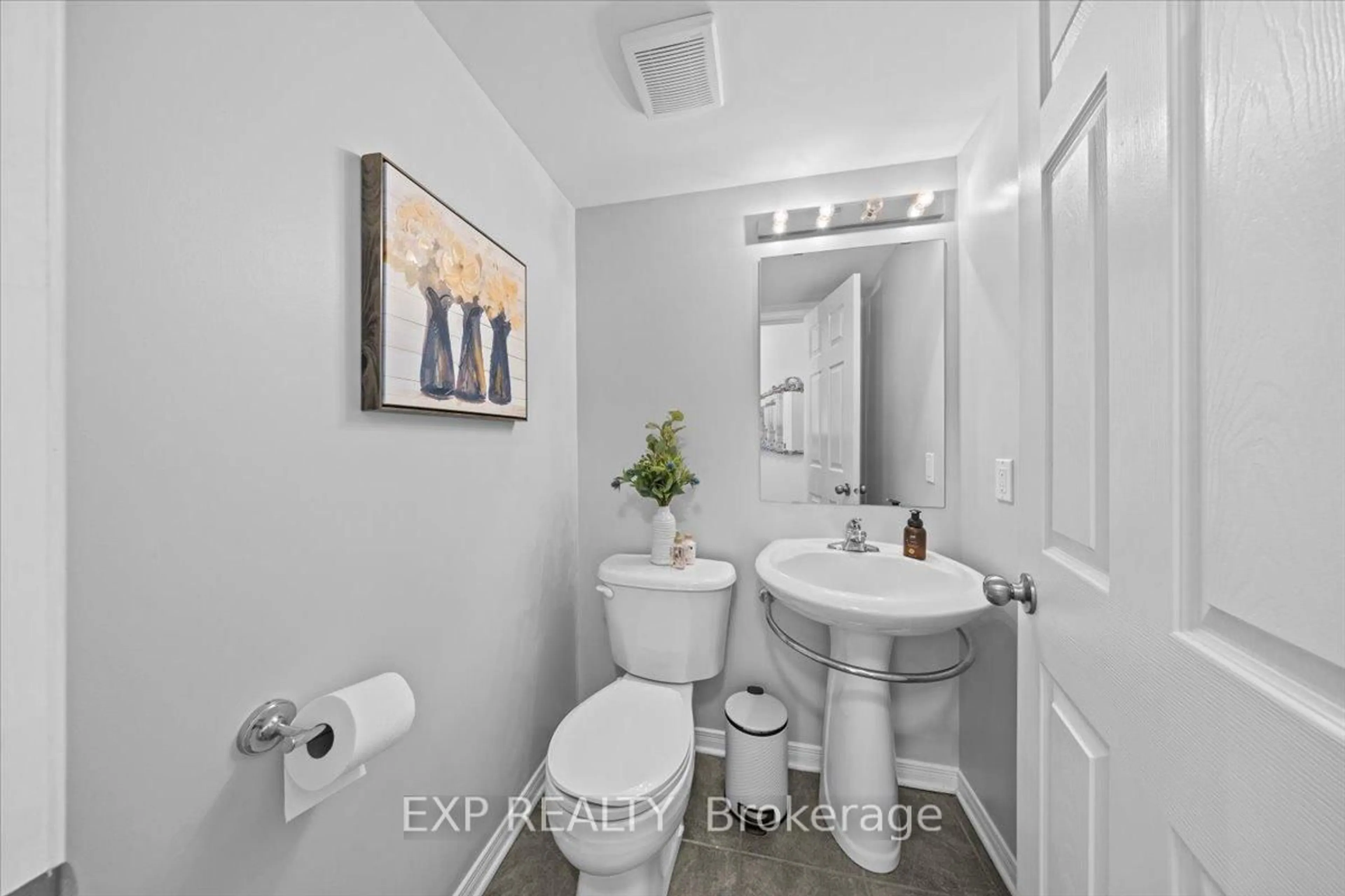 Standard bathroom, unknown for 1507 Demeter St, Ottawa Ontario K4A 5C6