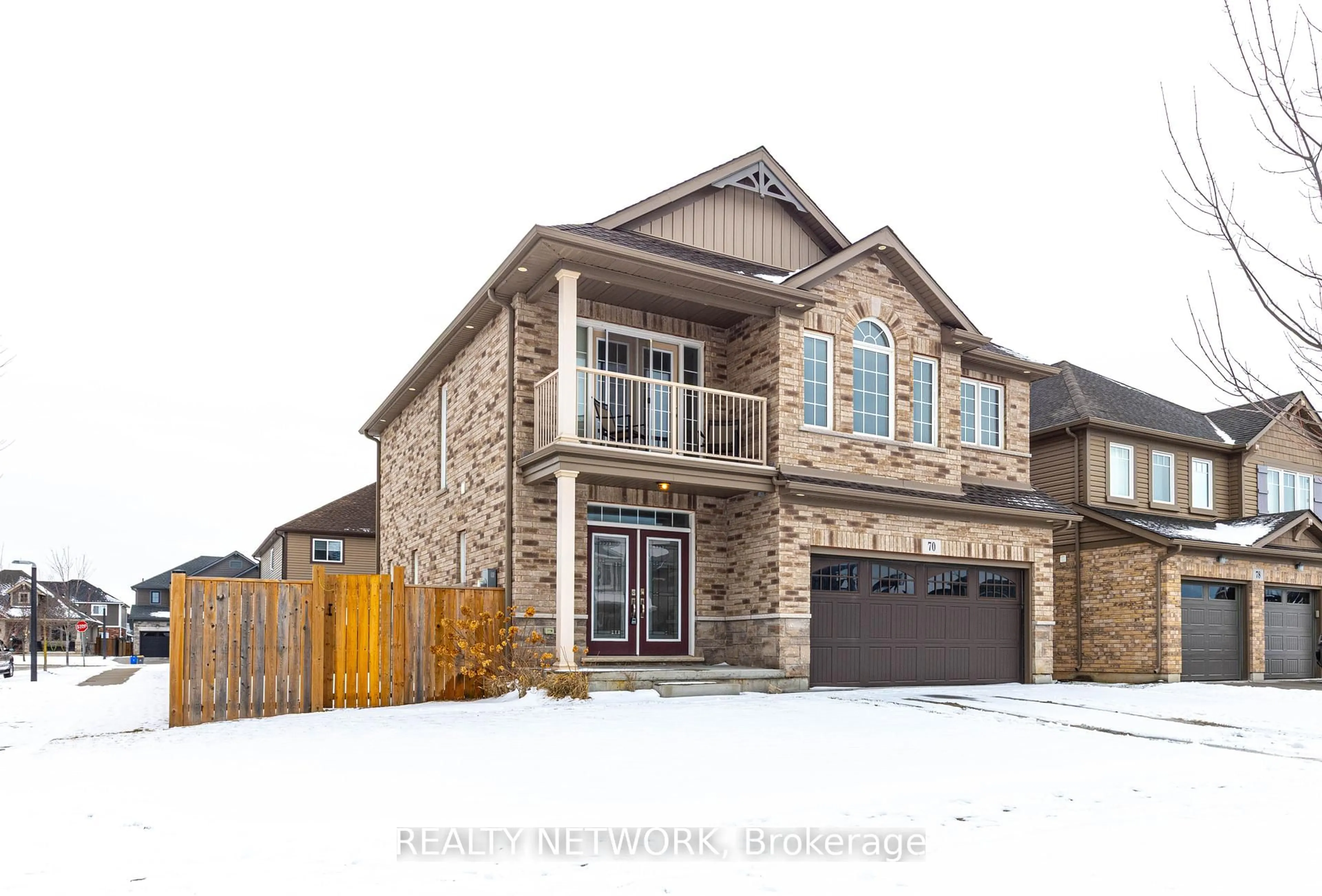 Home with brick exterior material, street for 70 Spruce Cres, Welland Ontario L3C 0C6