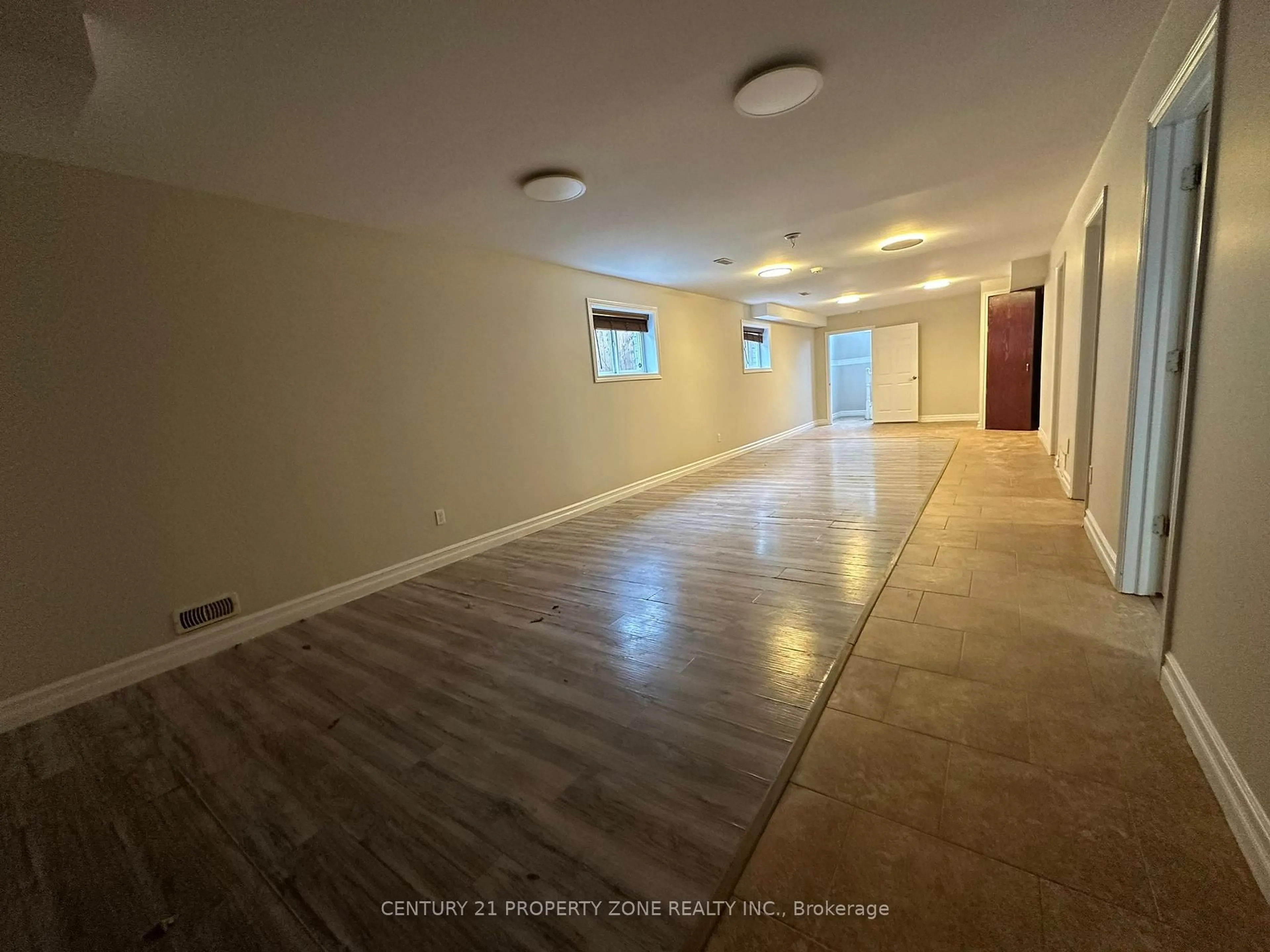 A pic of a room for 975 Albert Rd, Windsor Ontario N8Y 3P1