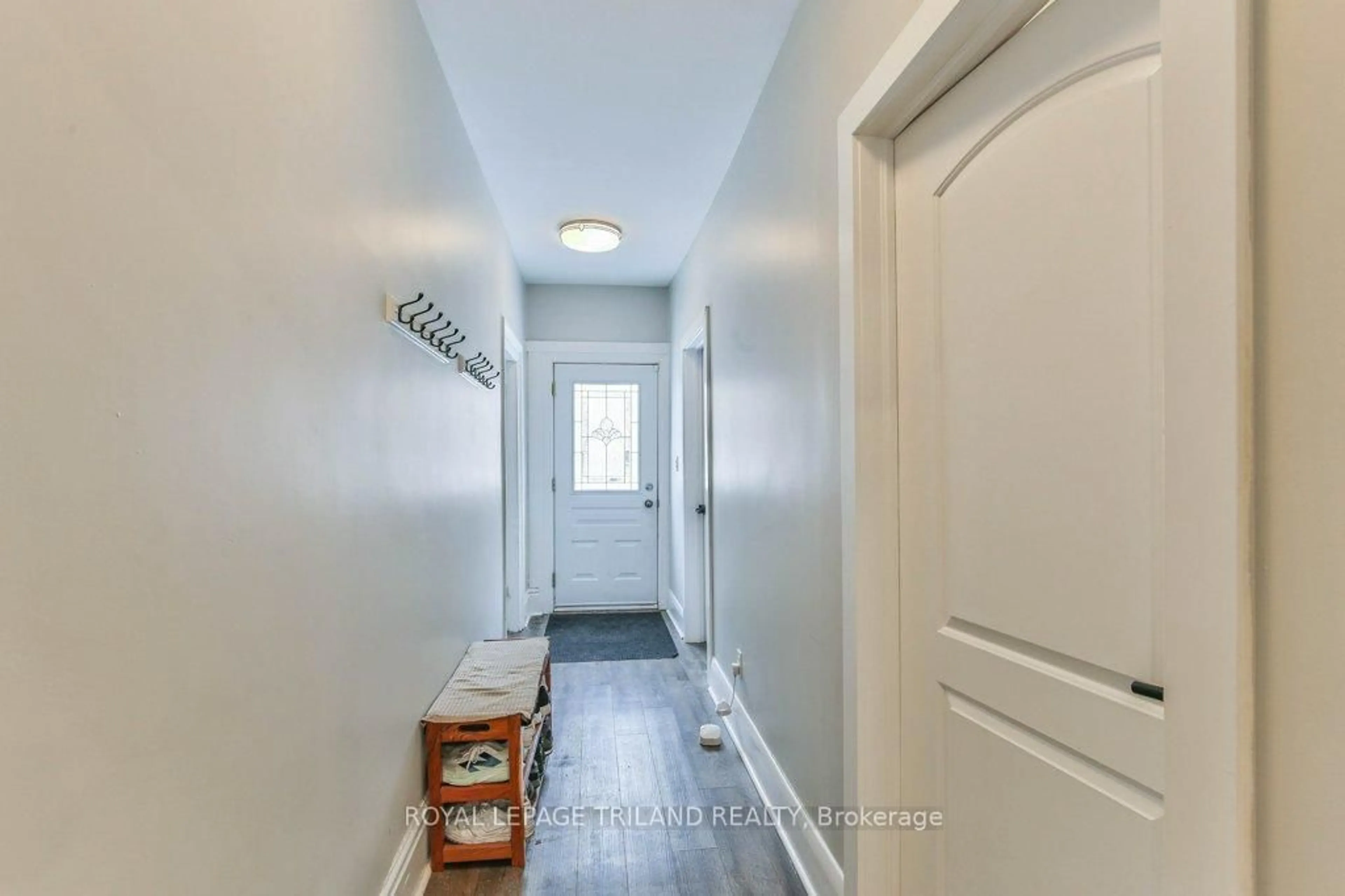 Indoor entryway for 56 Palmer St, London North Ontario N6H 1P7