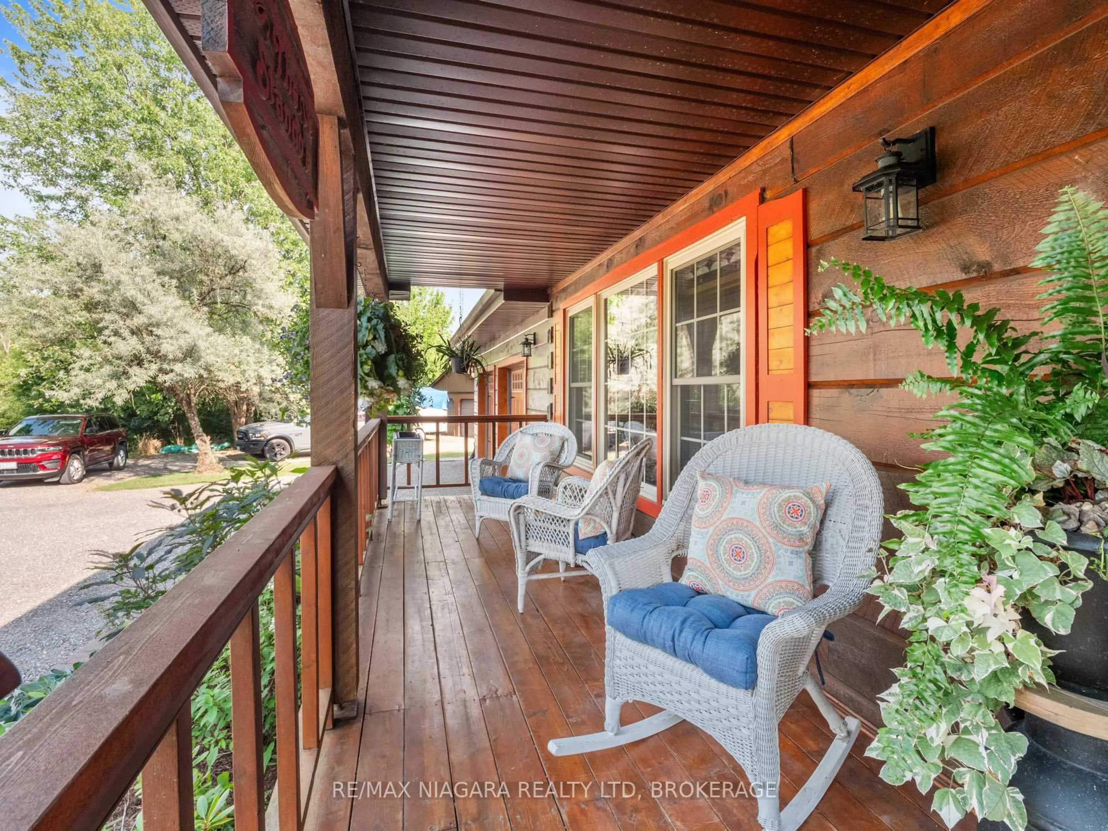 Patio, water/lake/river/ocean view for 15 Keefer Dr, Welland Ontario L3B 5N7