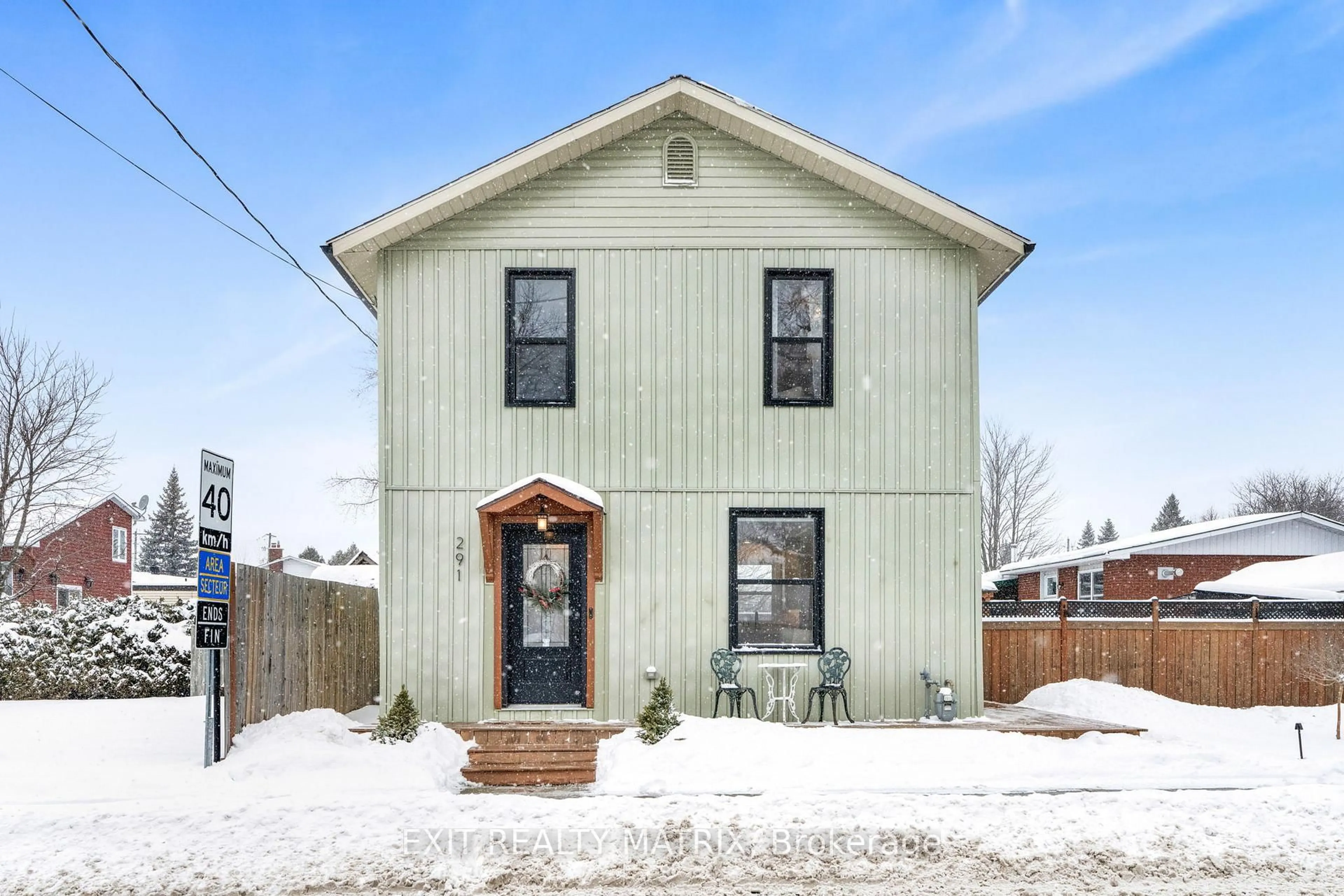 Home with brick exterior material, street for 291 Maple St, Russell Ontario K4R 1B3