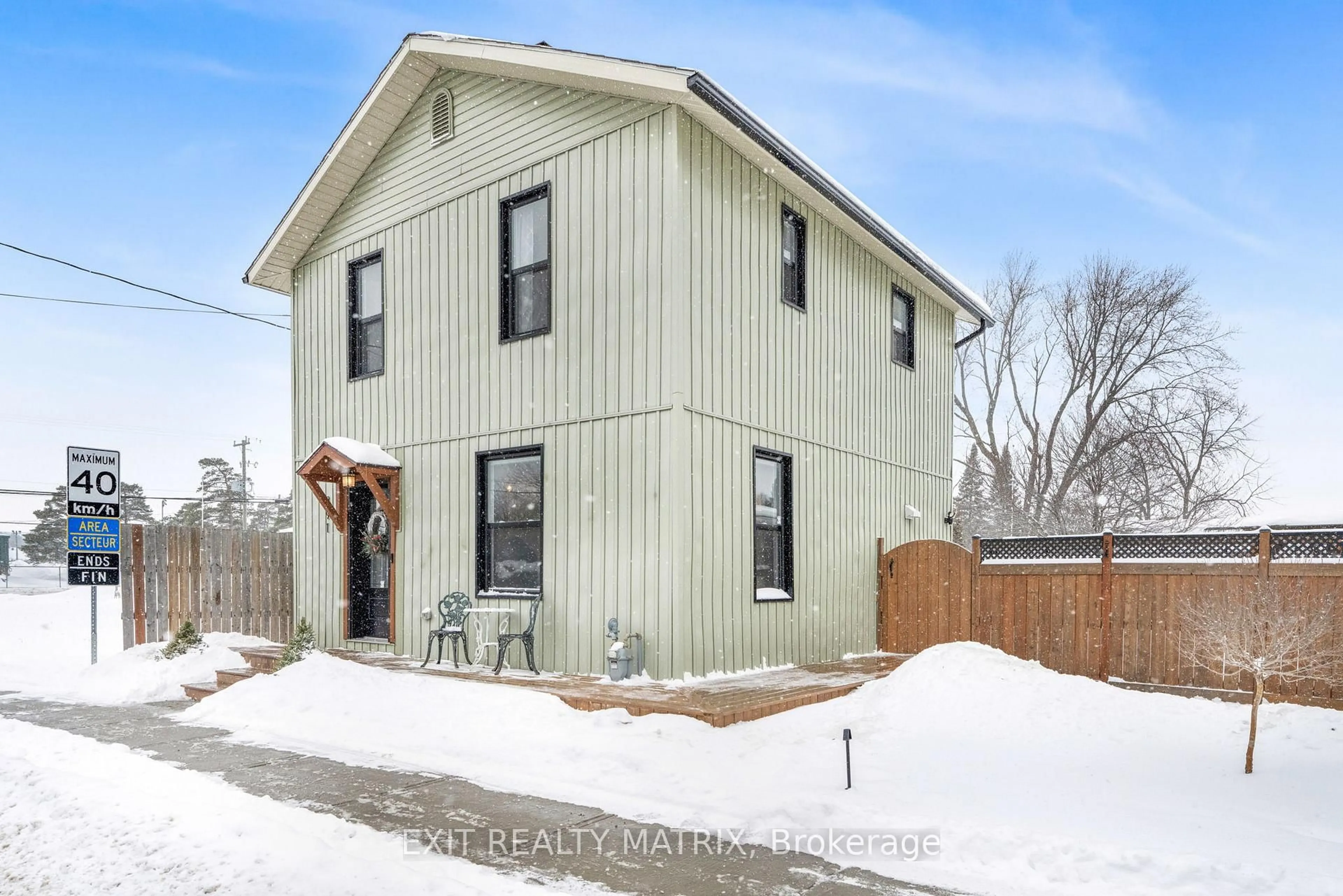 Home with brick exterior material, street for 291 Maple St, Russell Ontario K4R 1B3