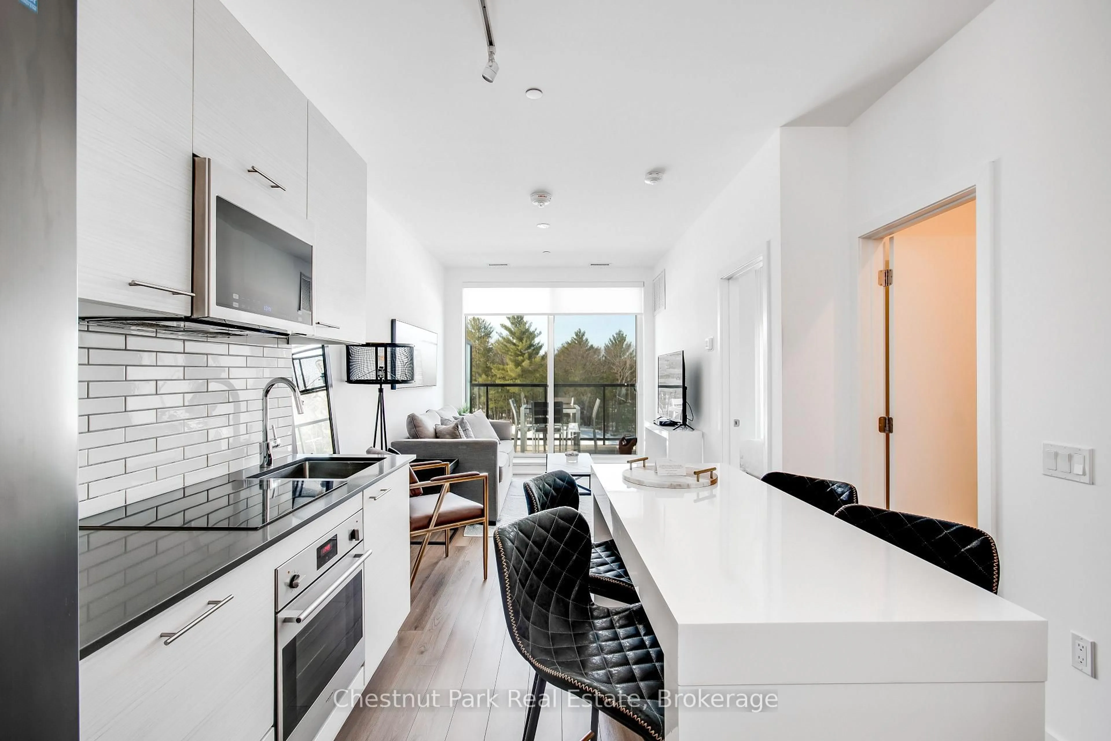 Contemporary kitchen, ceramic/tile floor for 120 Carrick Tr #404, Gravenhurst Ontario P1P 0A2