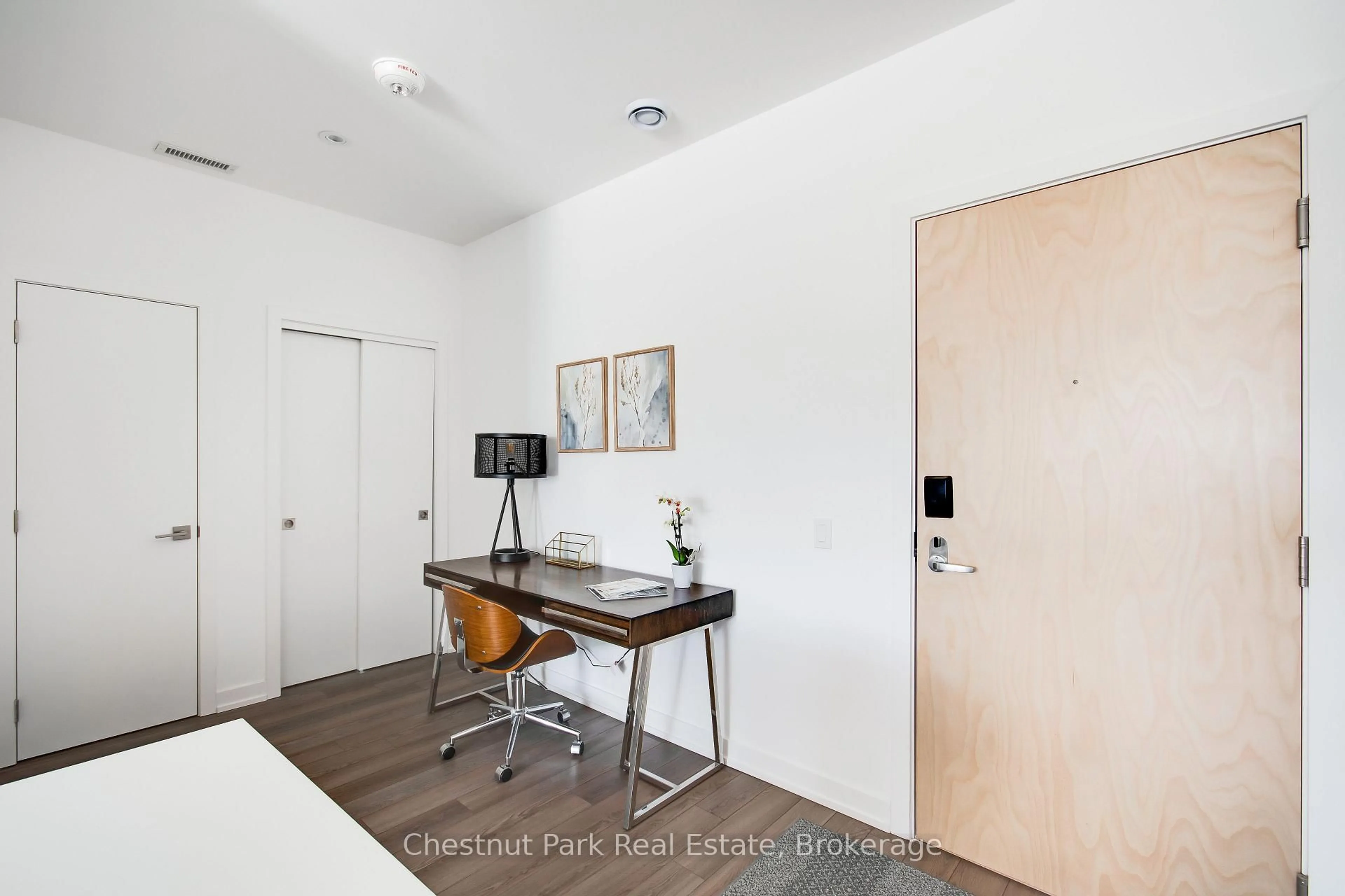 A pic of a room for 120 Carrick Tr #404, Gravenhurst Ontario P1P 0A2