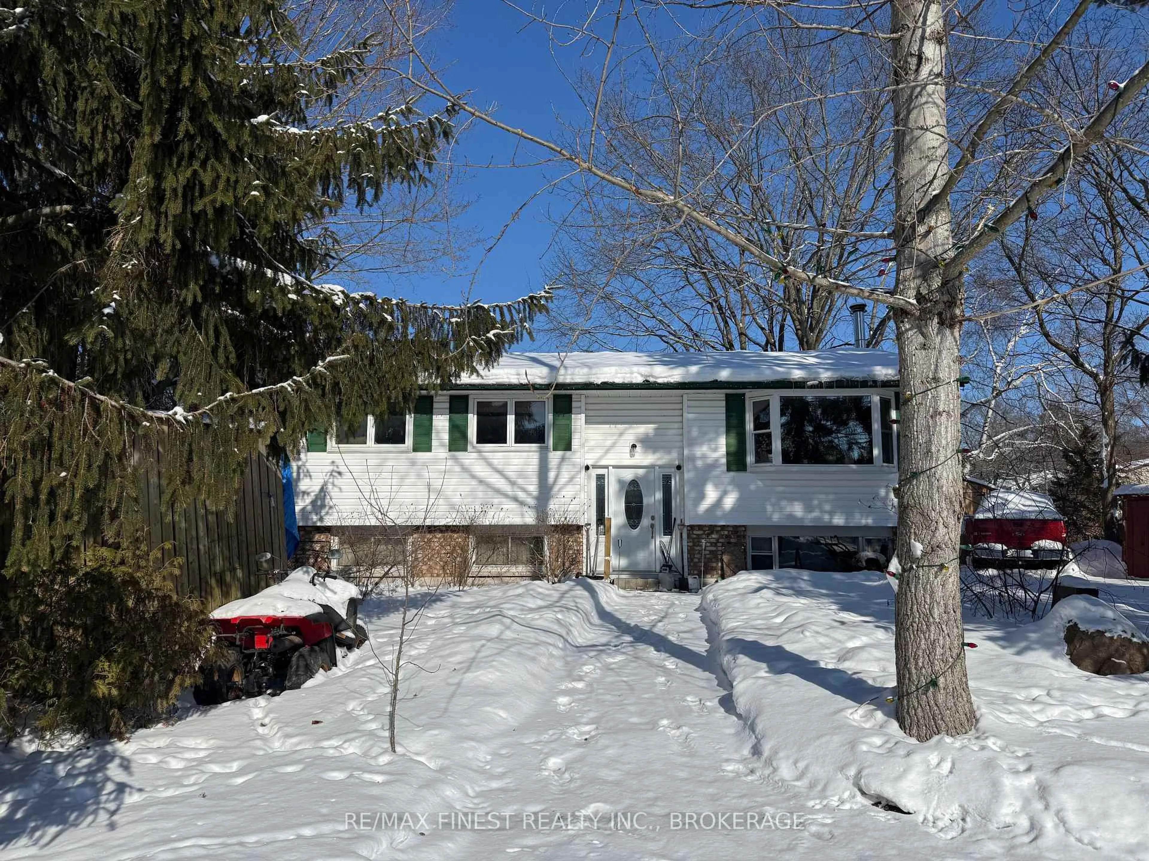 Home with vinyl exterior material, street for 759 High Gate Park Dr, Kingston Ontario K7M 5Z6