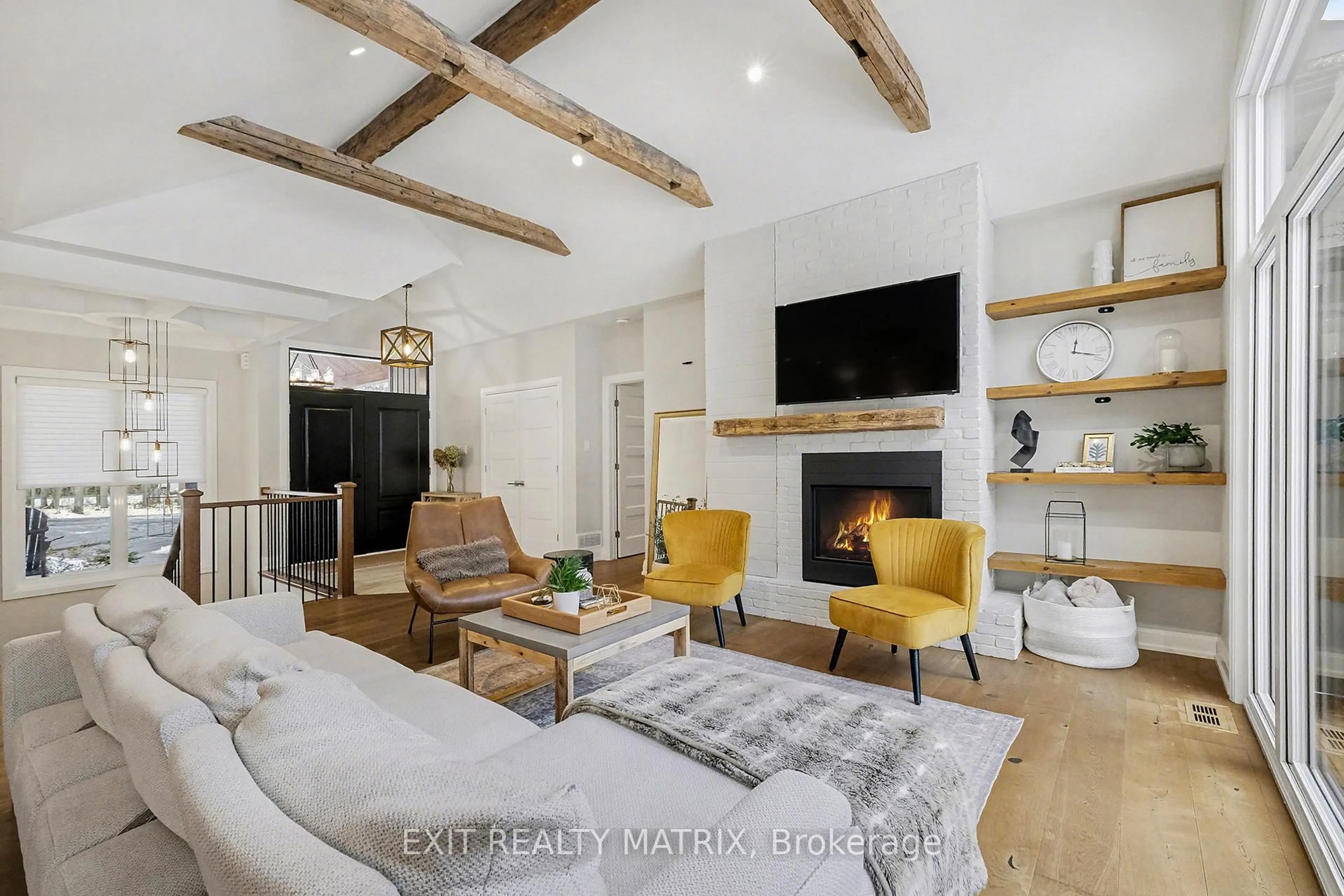 Living room with furniture, unknown for 1772 Groves Rd, Russell Ontario K4R 1E5