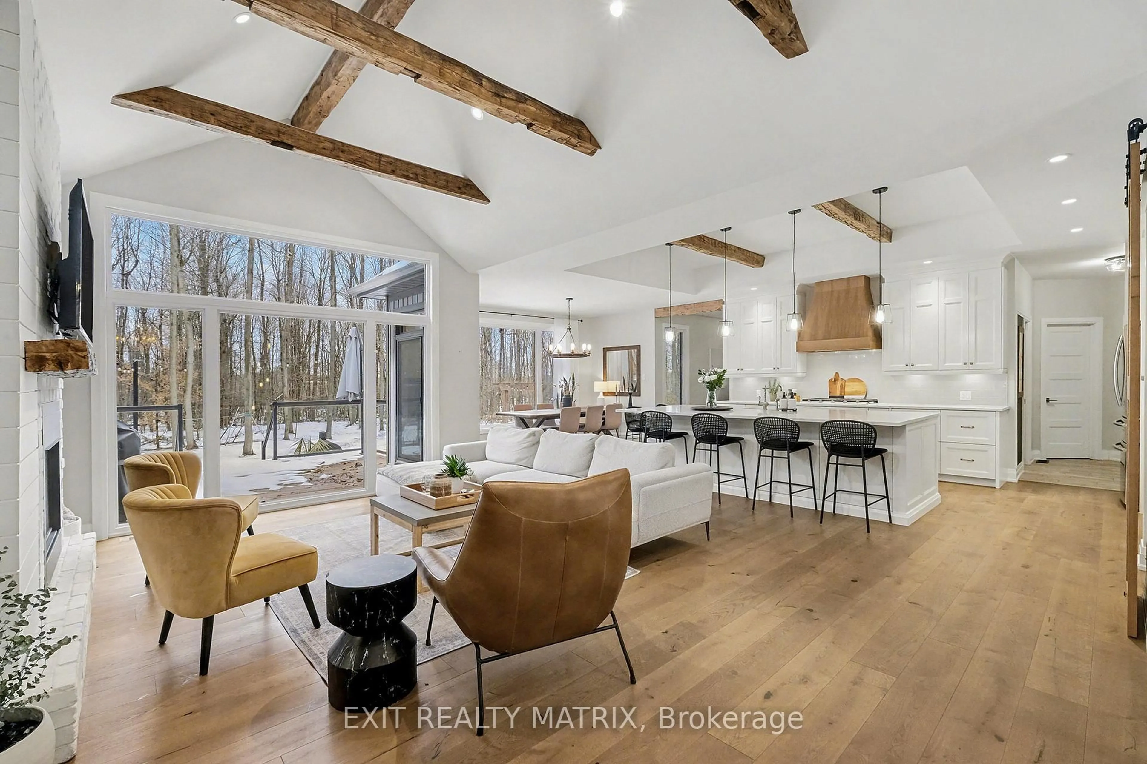 Open concept kitchen, unknown for 1772 Groves Rd, Russell Ontario K4R 1E5