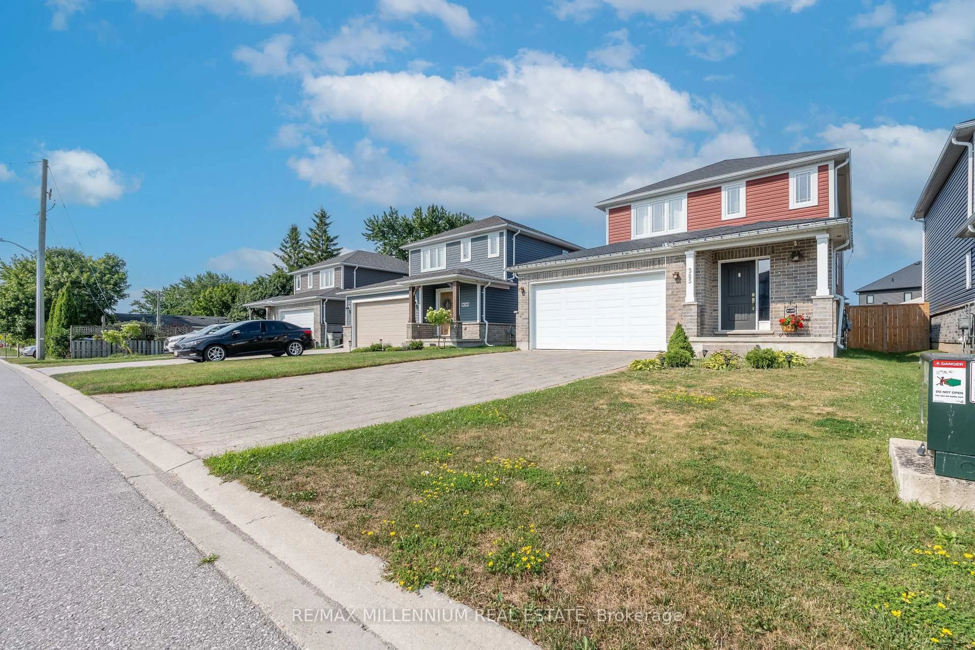 A pic from outside/outdoor area/front of a property/back of a property/a pic from drone, street for 365 Beech St, Lucan Biddulph Ontario N0M 2J0