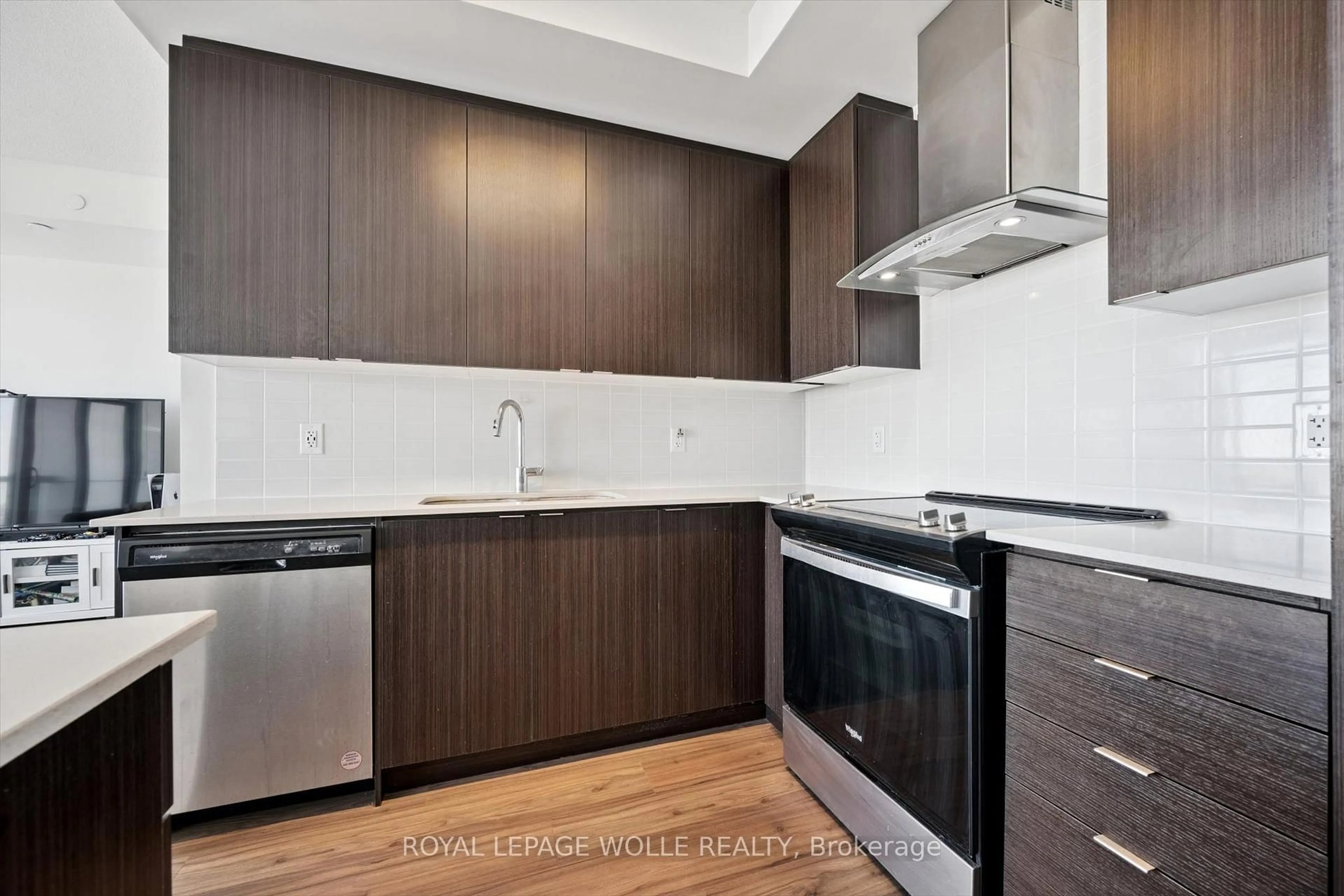 Standard kitchen, unknown for 55 Duke St #1910, Kitchener Ontario N2H 0C9