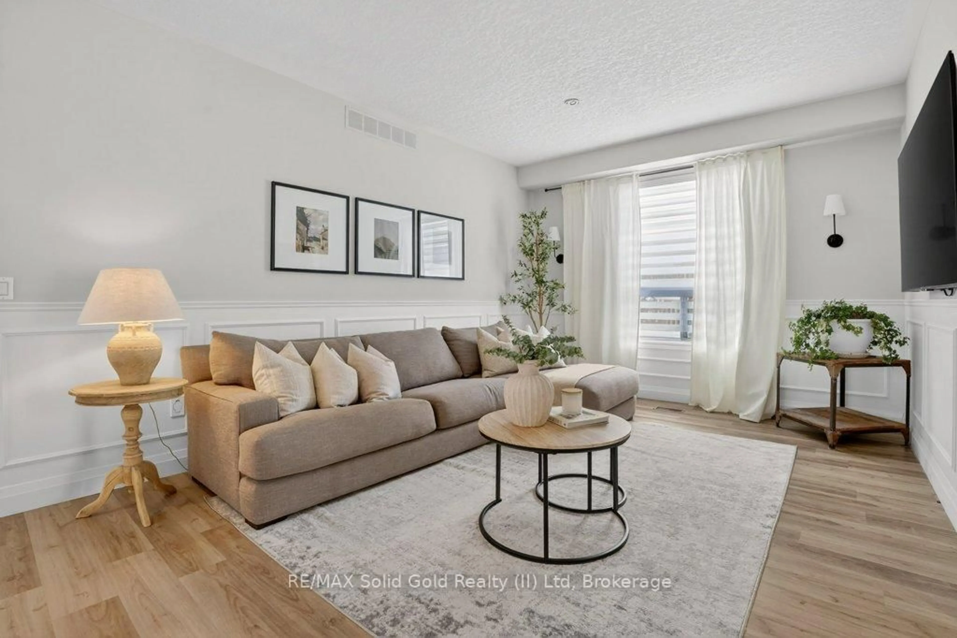 Living room with furniture, unknown for 614 Rock Point Cres, Waterloo Ontario N2V 2K3