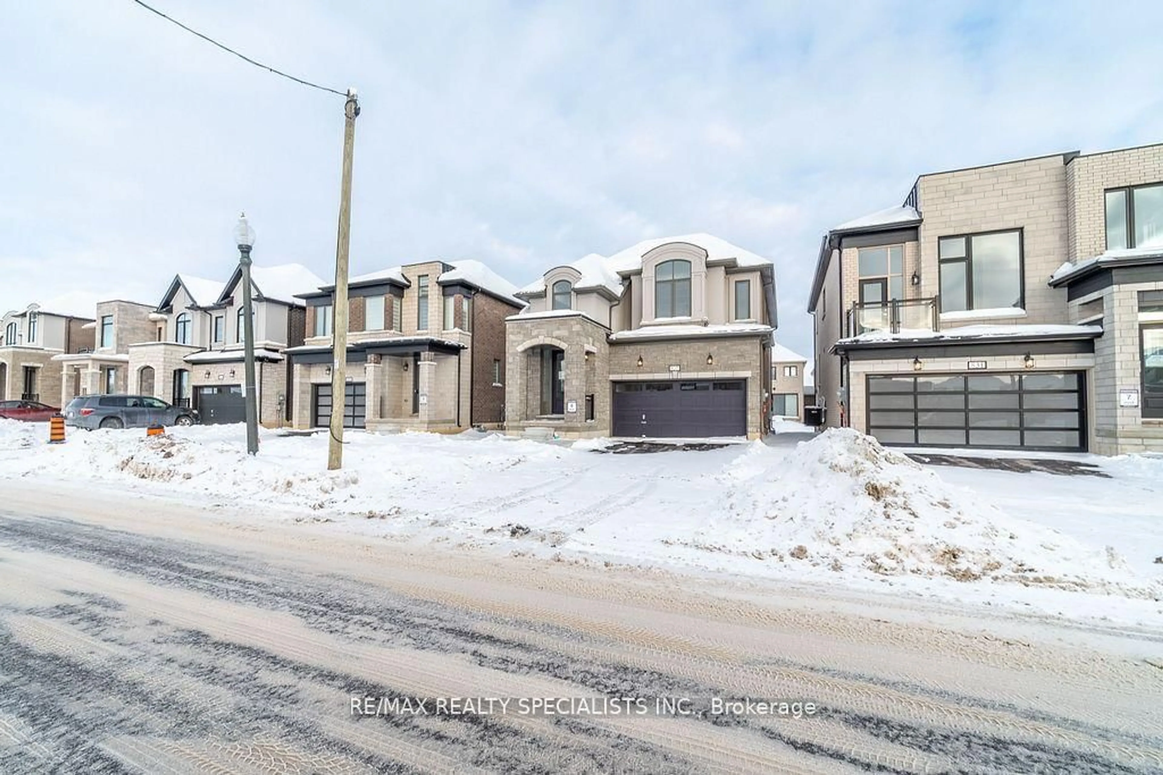 Unknown for 835 Queenston Blvd, Woodstock Ontario N4T 0N7