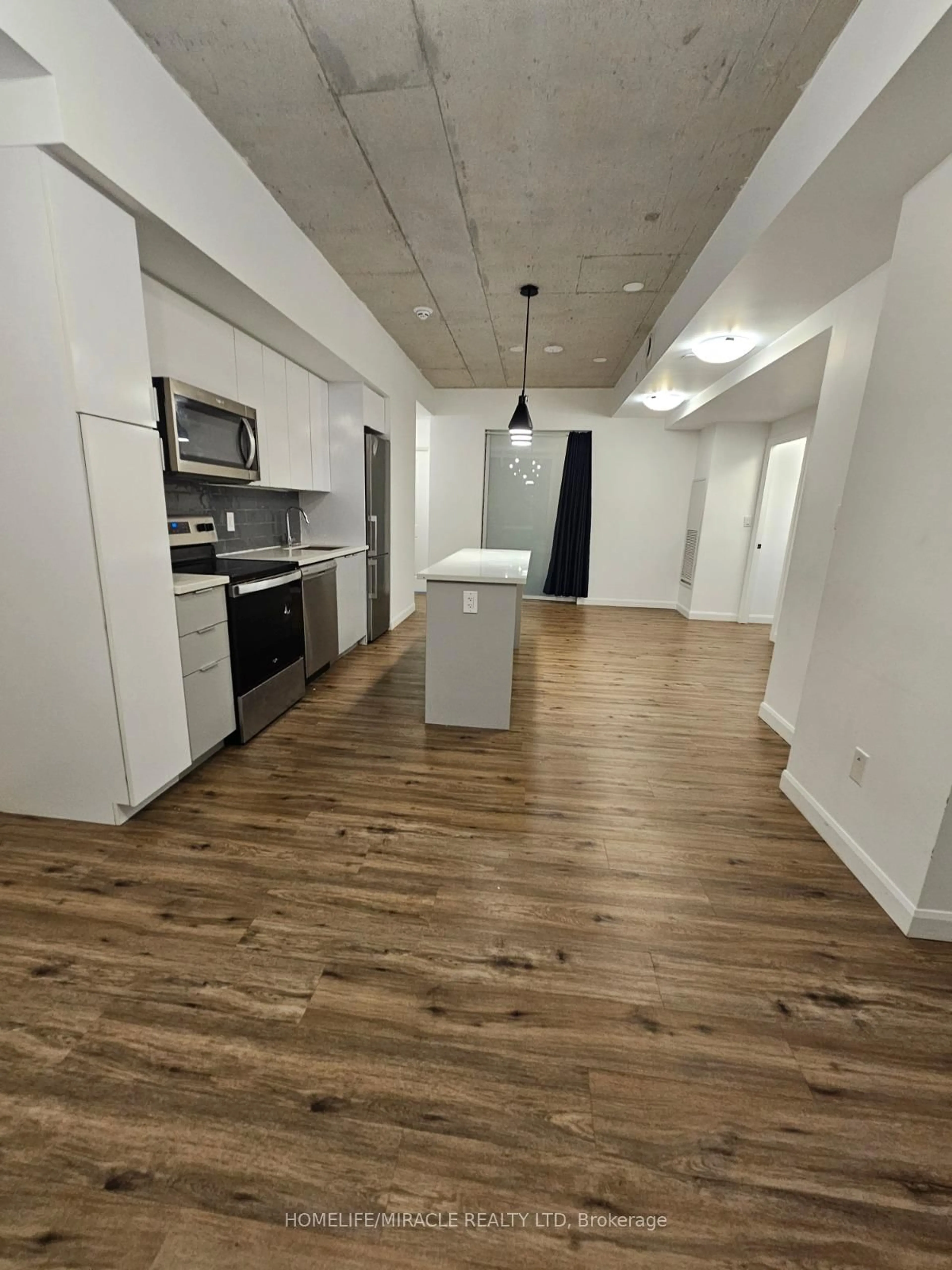 A pic of a room for 7 Erie Ave #712, Brantford Ontario N3S 2E7