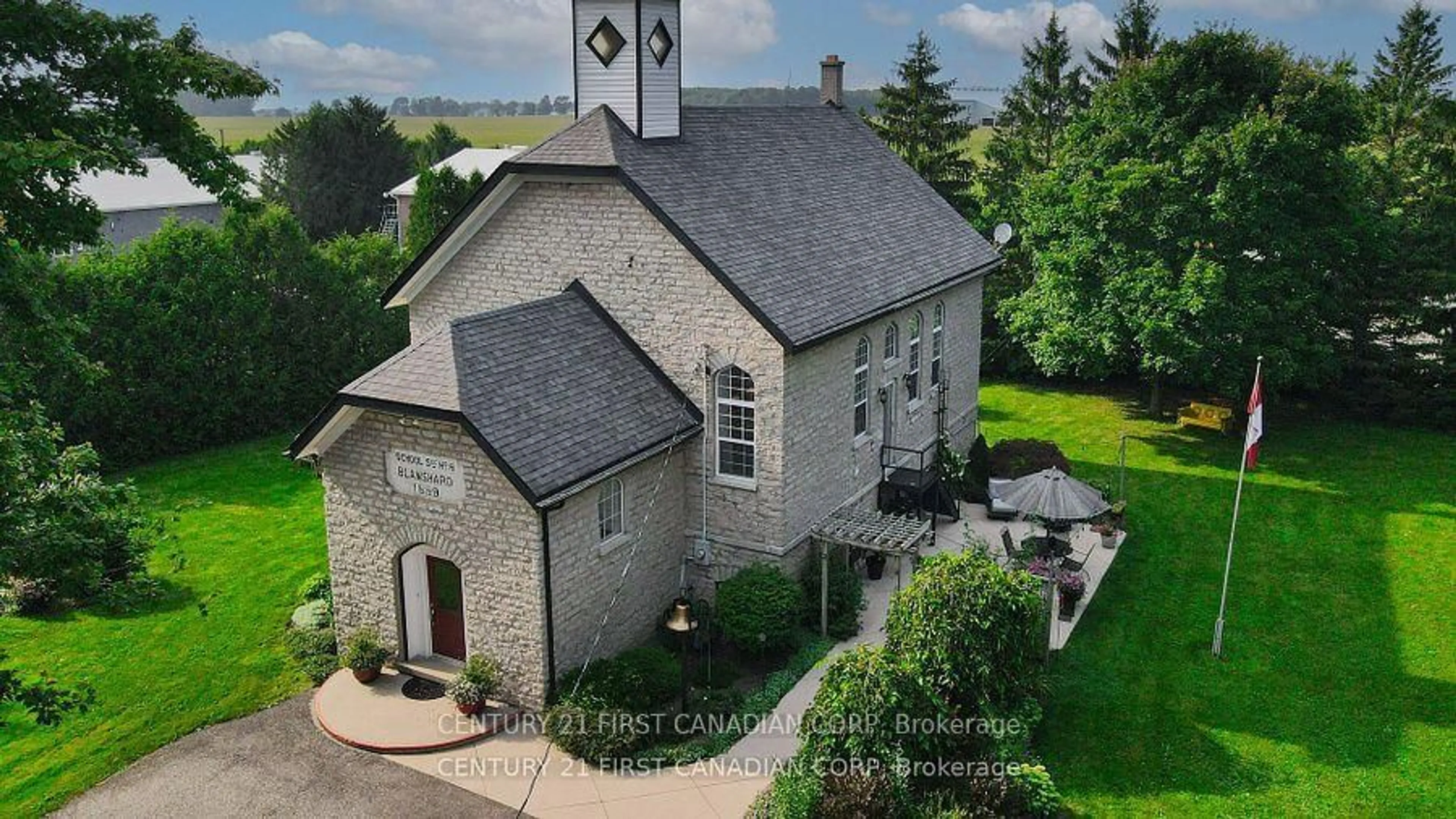 A pic from outside/outdoor area/front of a property/back of a property/a pic from drone, building for 1772 Perth Road 139 Rd, St. Marys Ontario N4X 1C8