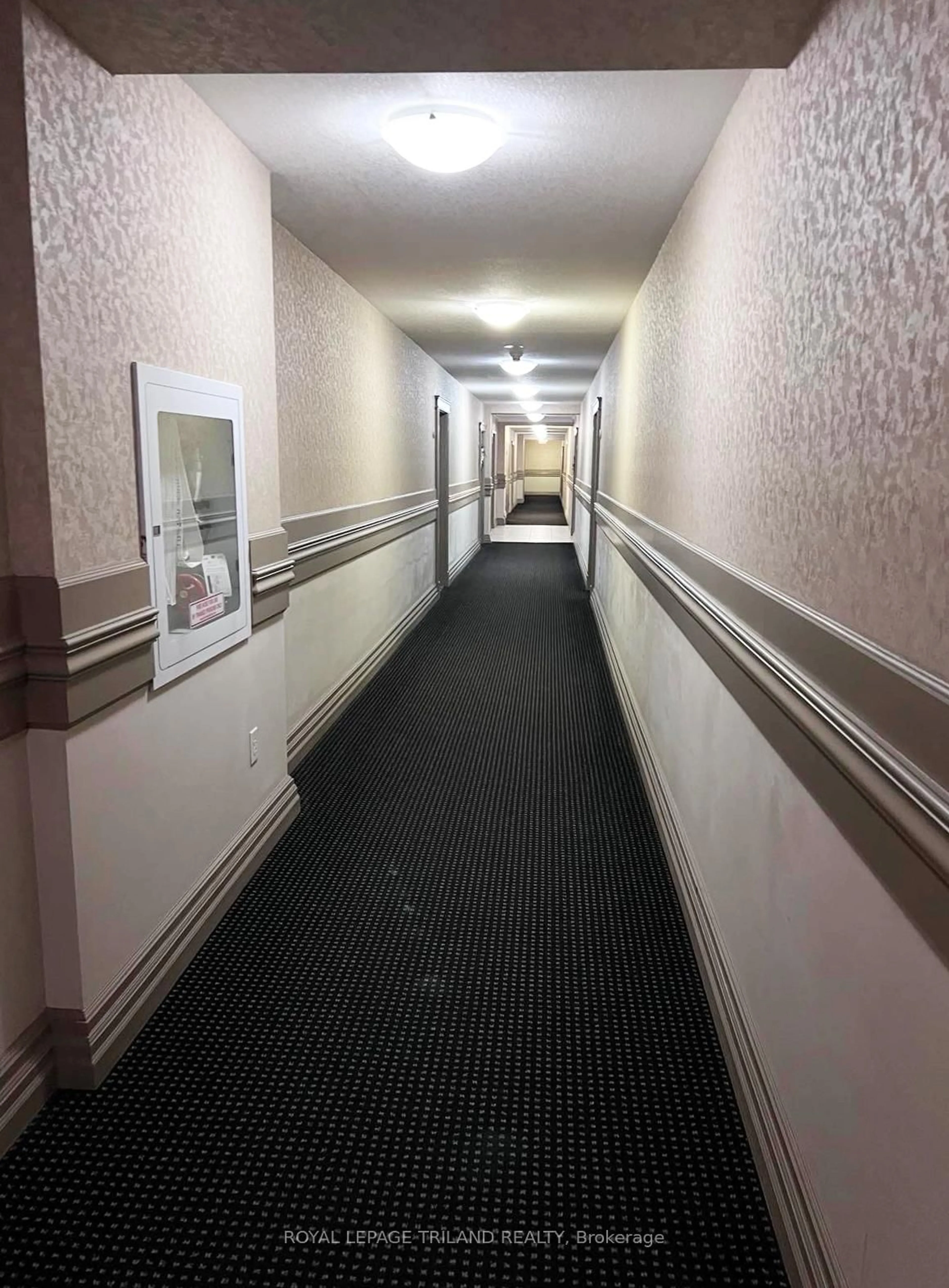 Unknown for 1030 CORONATION Dr #909, London North Ontario N6G 0G5