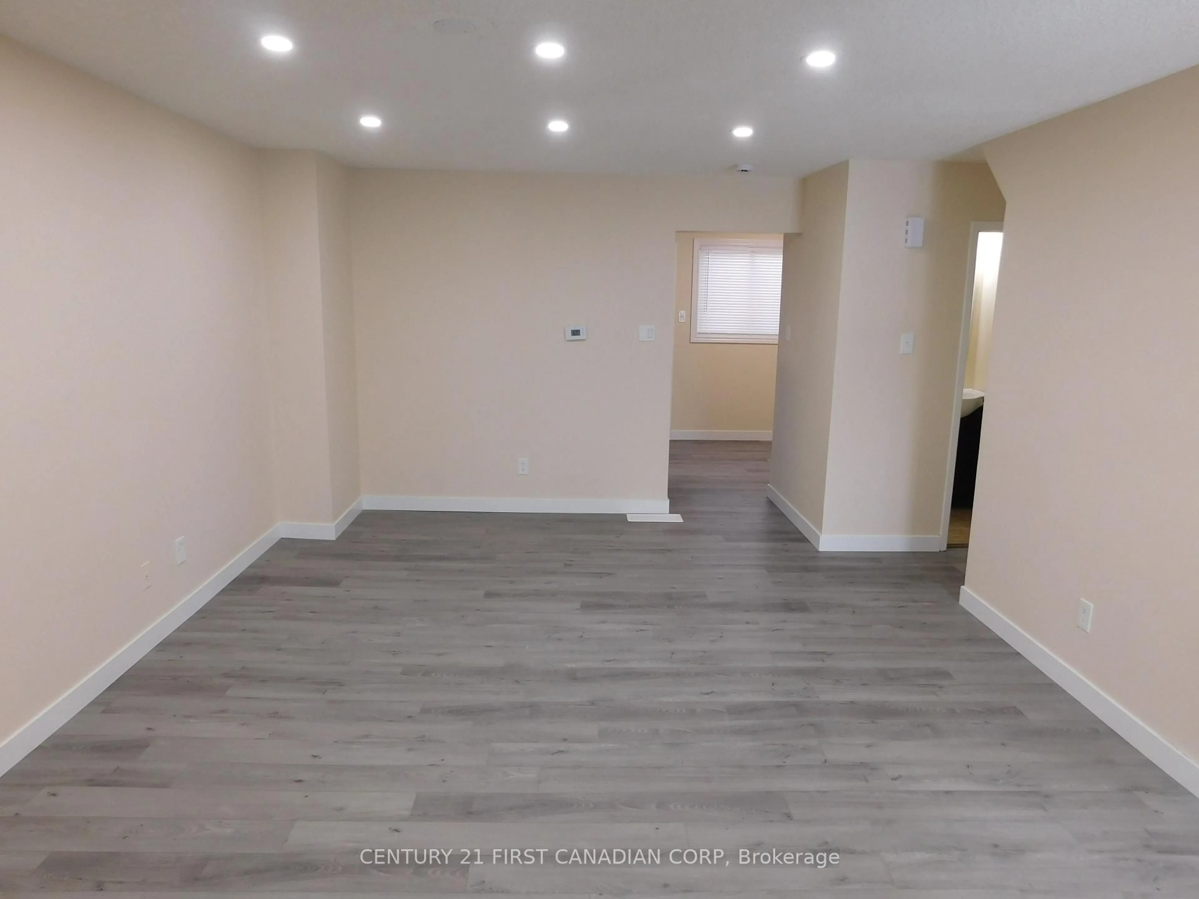 A pic of a room for 1095 Jalna Blvd #51, London South Ontario N6E 2Y7