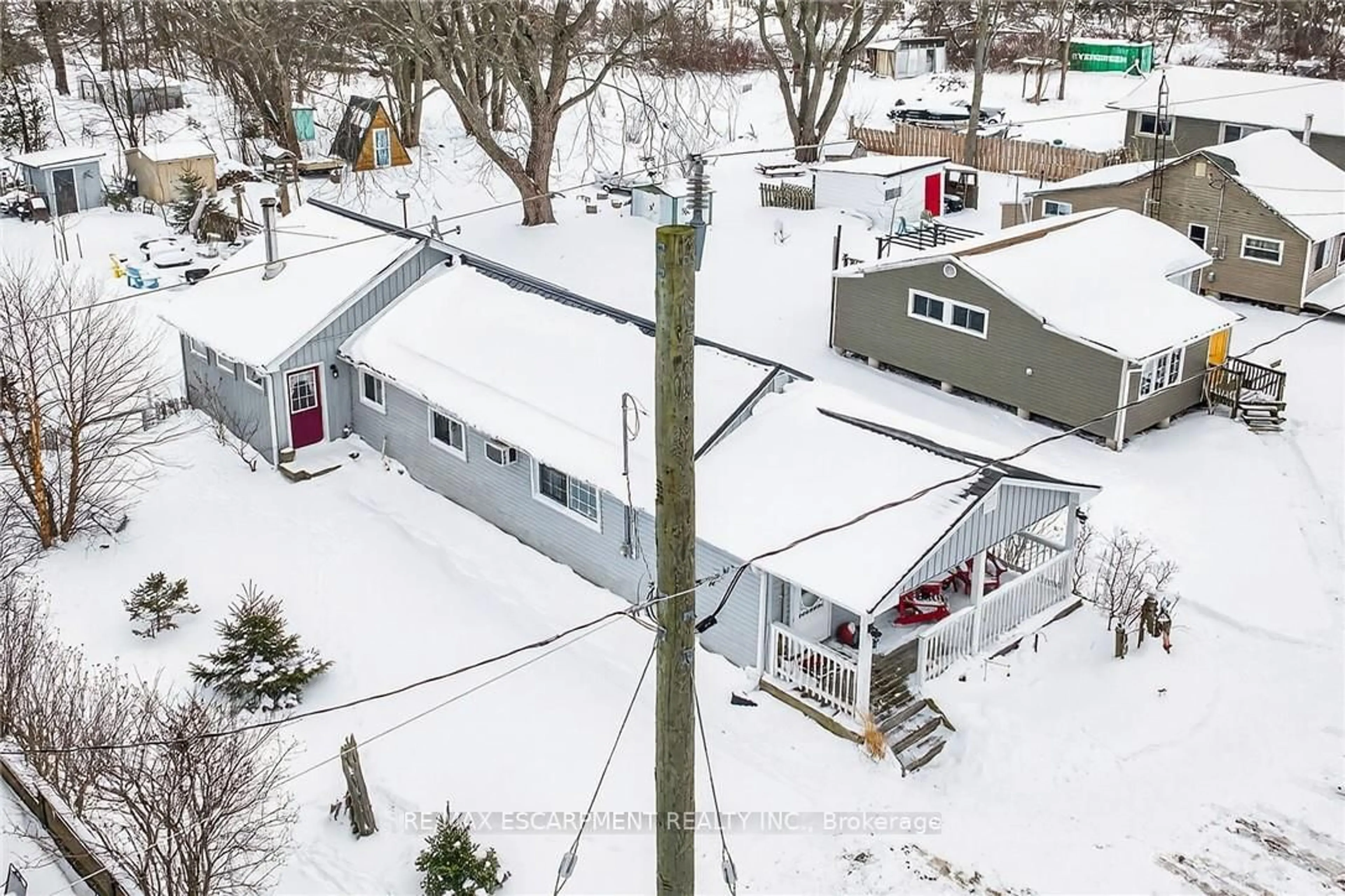 A pic from outside/outdoor area/front of a property/back of a property/a pic from drone, street for 38 Siddall Rd, Haldimand Ontario N0A 1K0